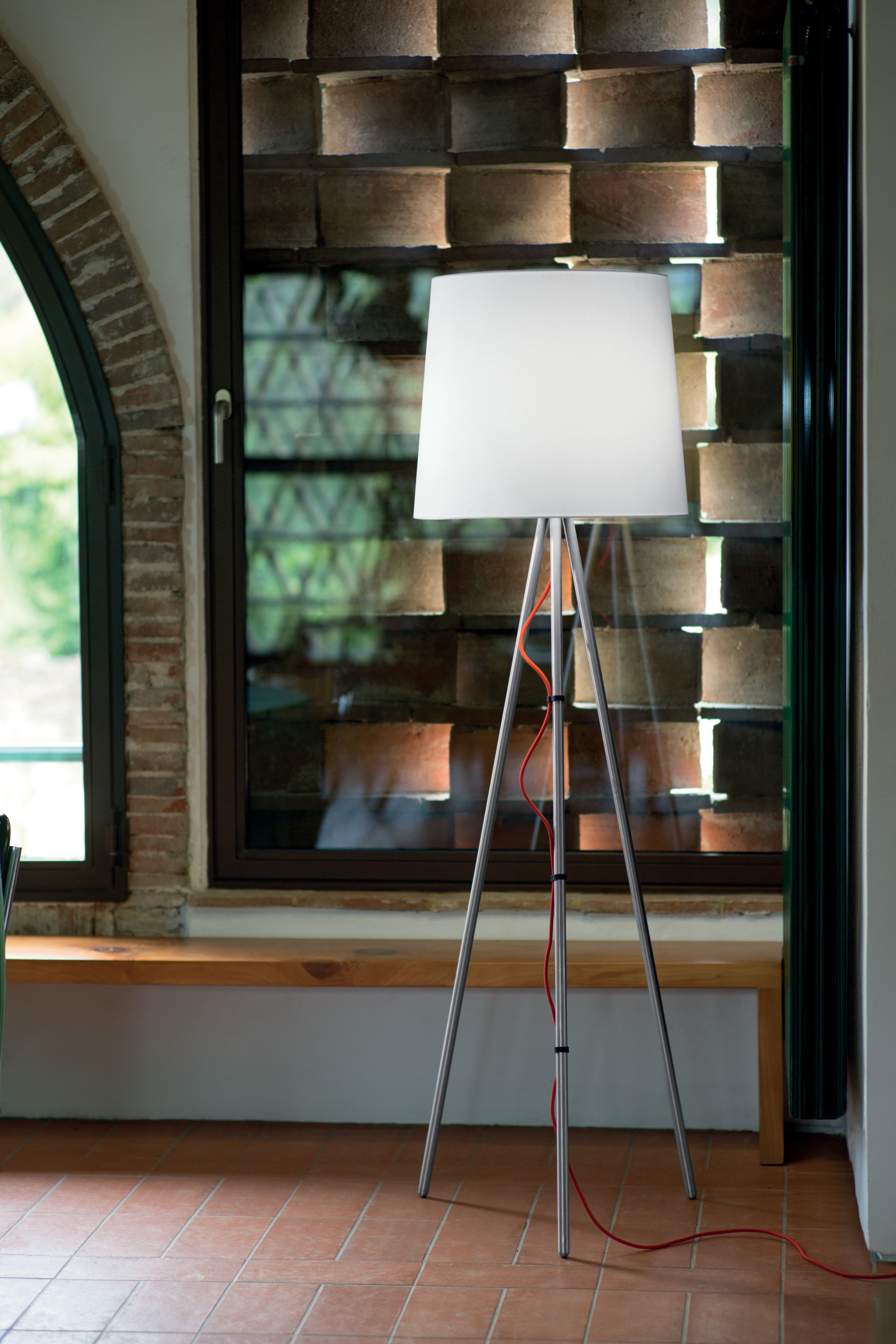 Lampa podłogowa EVA czarny klosz z czarną podstawą