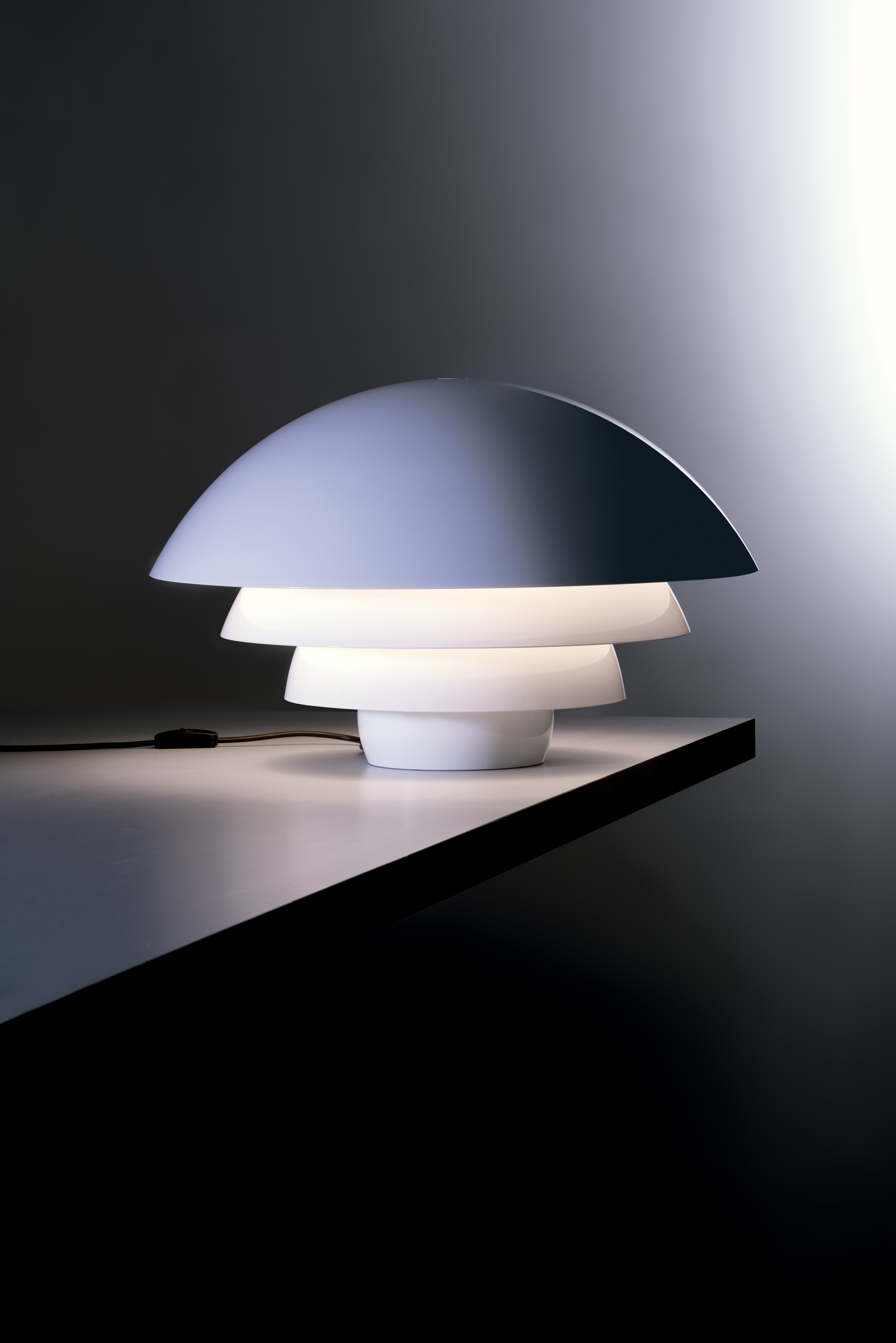 Lampa stołowa VISIERE połyskujący biały