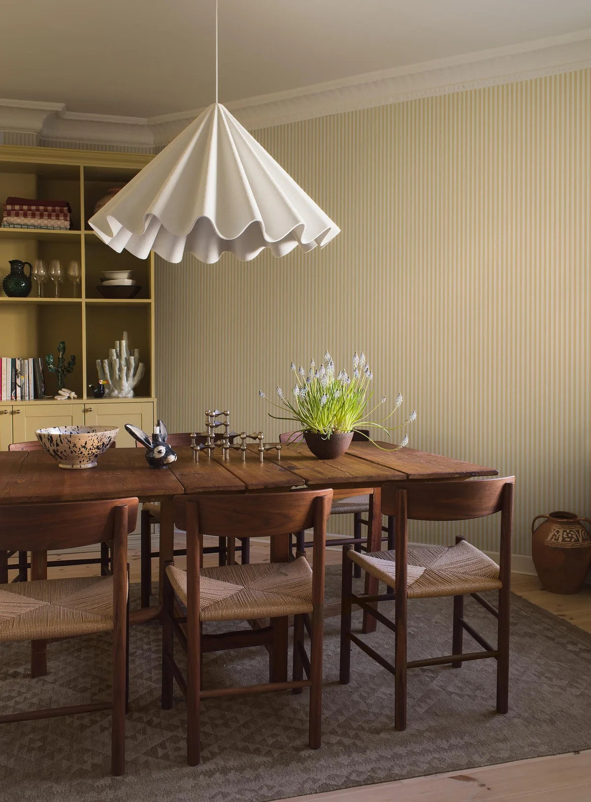 Tapete mit Streifenmuster MÖLLE STRIPE gelb mit weiß