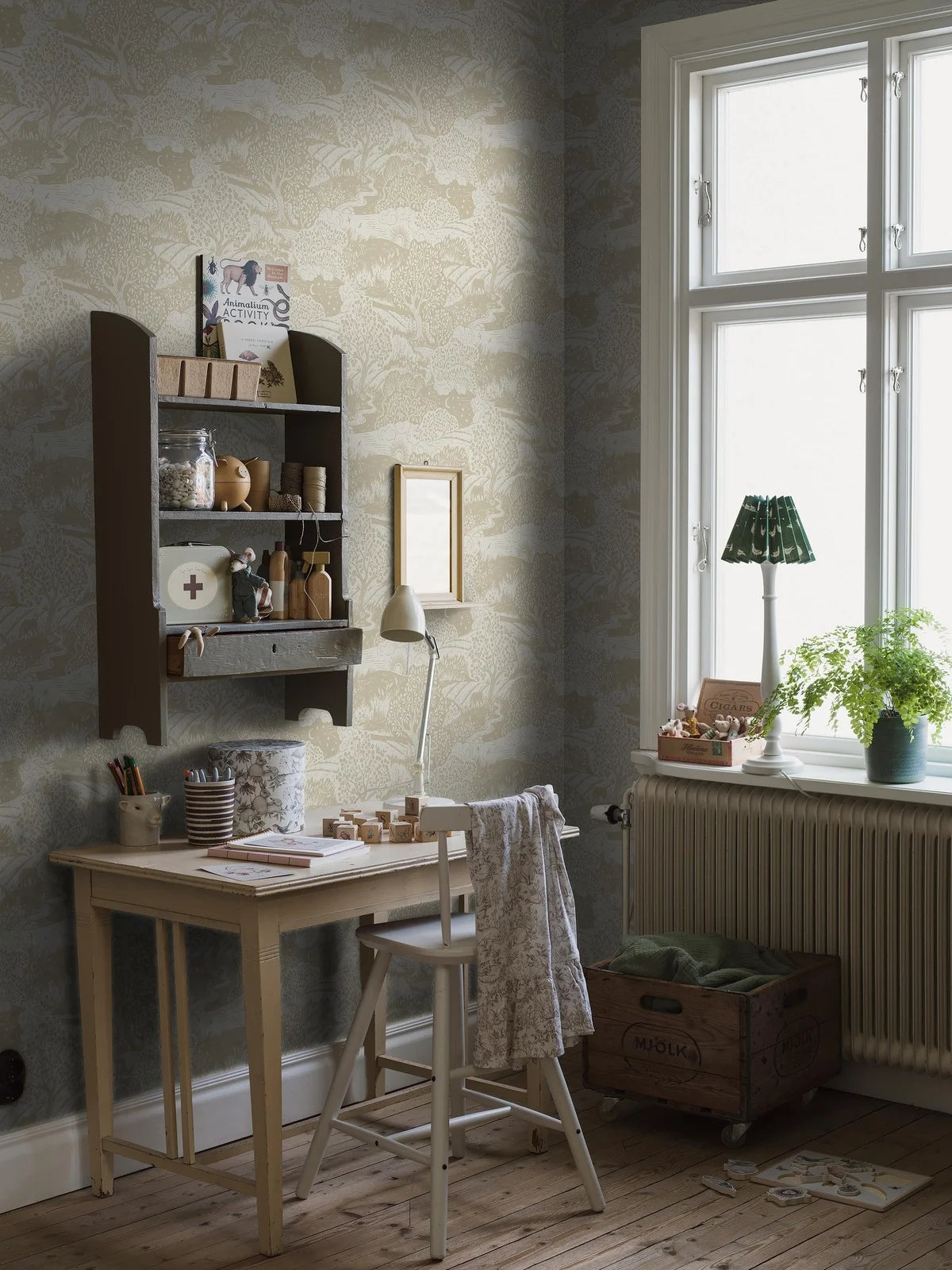 Children's wallpaper with a landscape SOLANGEN beige with white