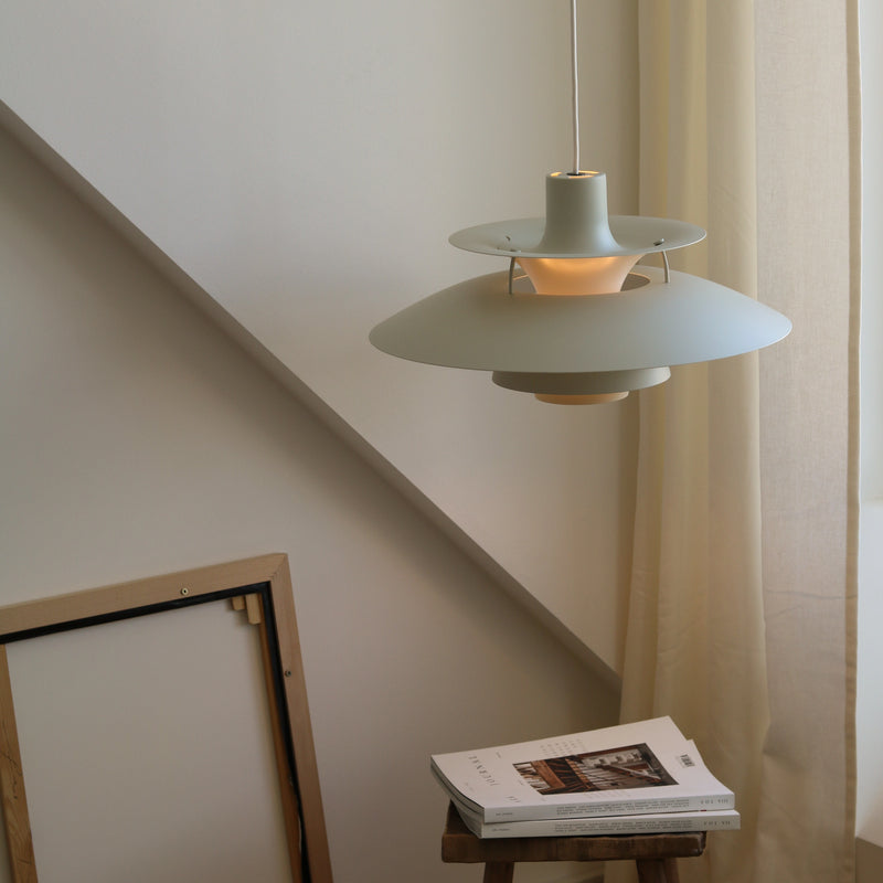 Lampa wisząca PH 5 monochromatyczny blady odcień cyny