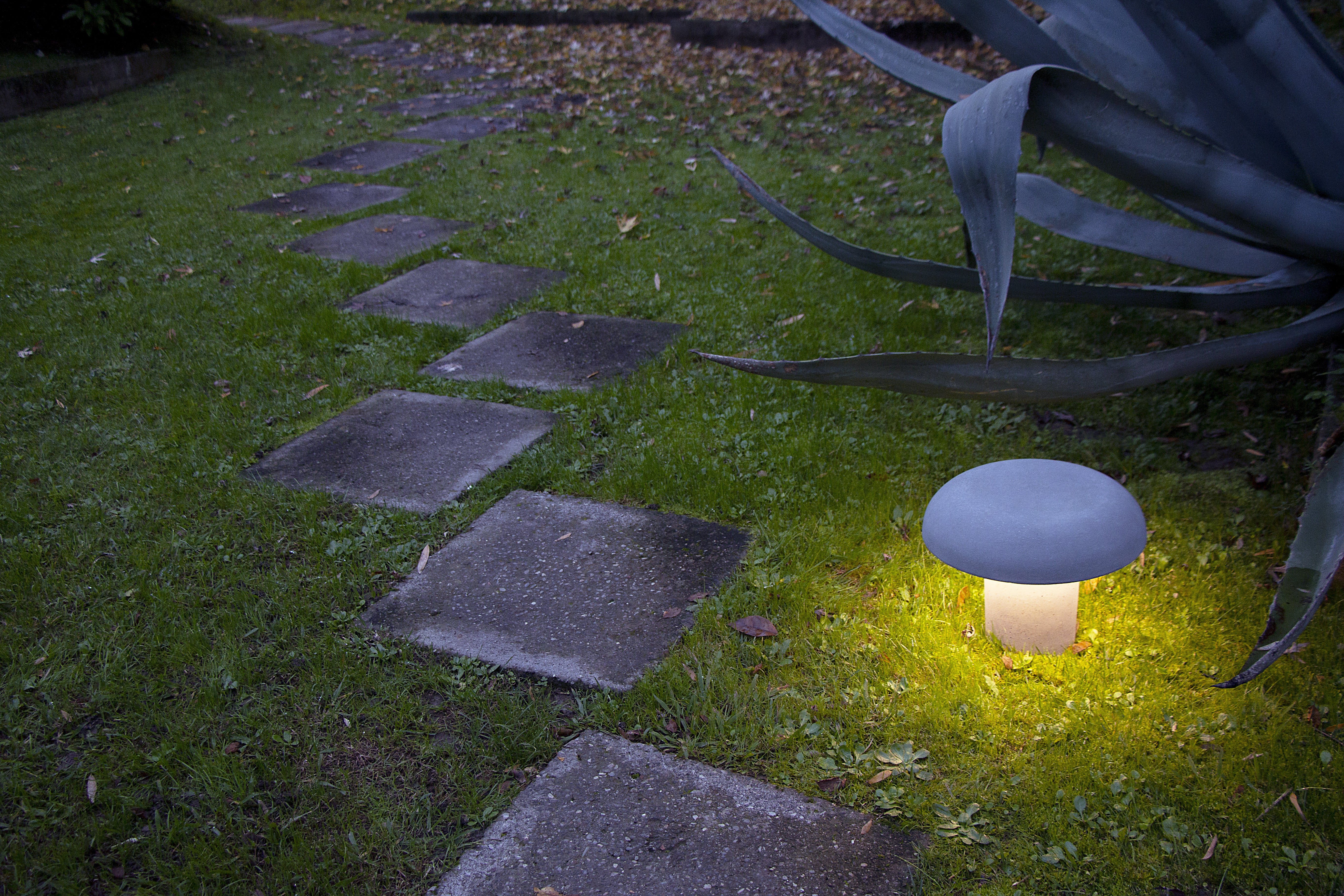 Lampa zewnętrzna AMANITA szary beton – Martinelli Luce