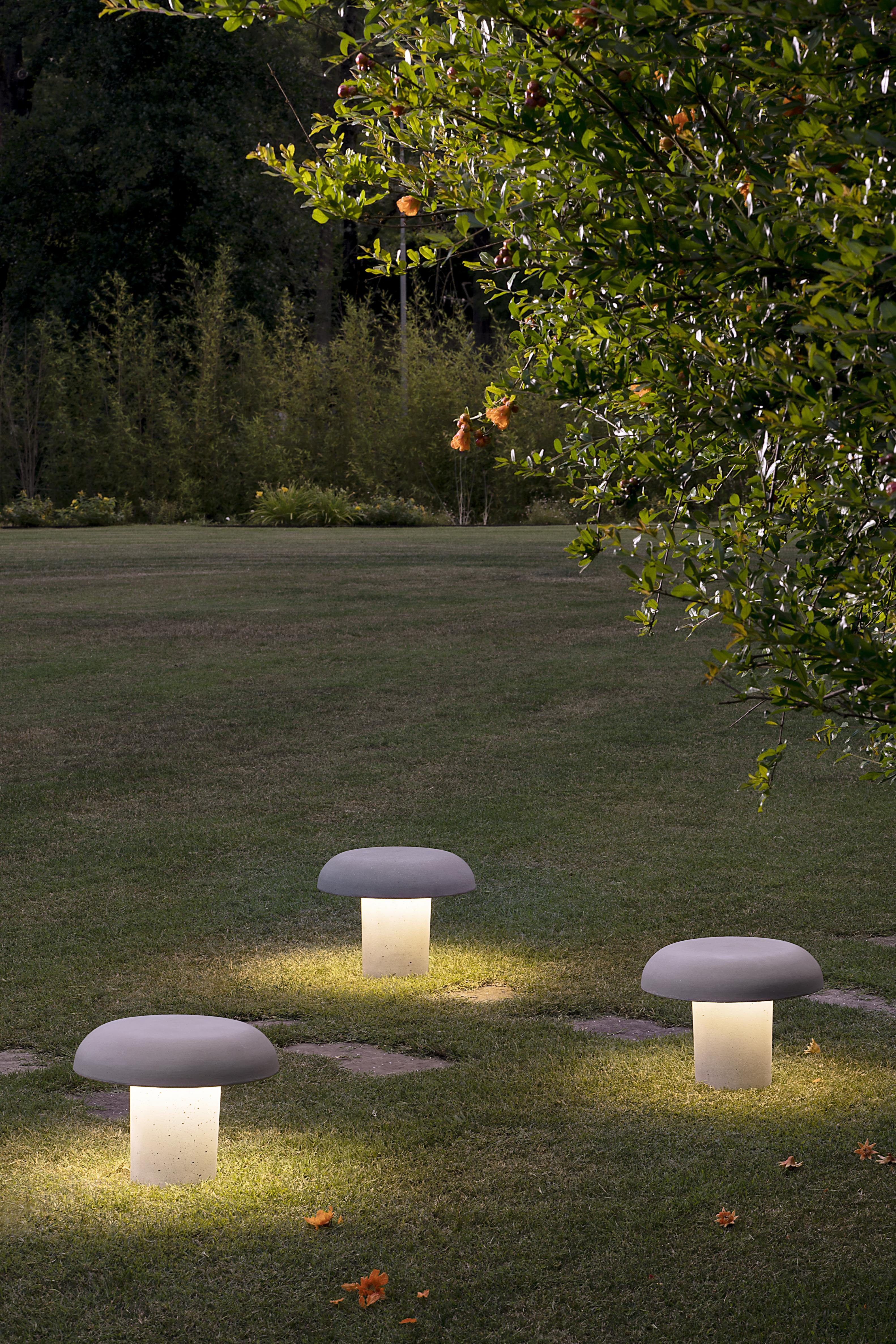 Lampa zewnętrzna AMANITA szary beton na taras i do ogrodu – Martinelli Luce