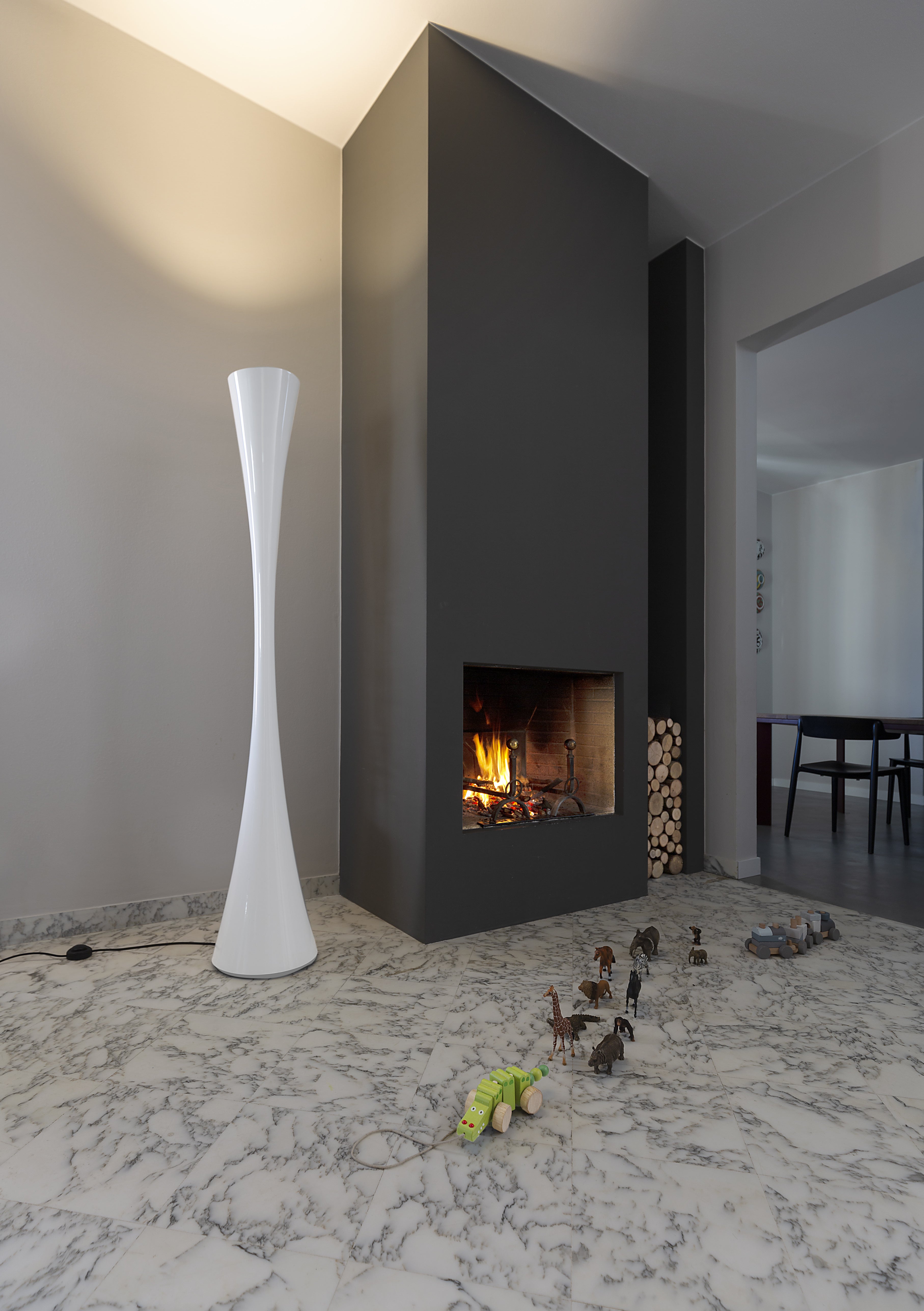 Lampa podłogowa BICONICA połyskujący biały