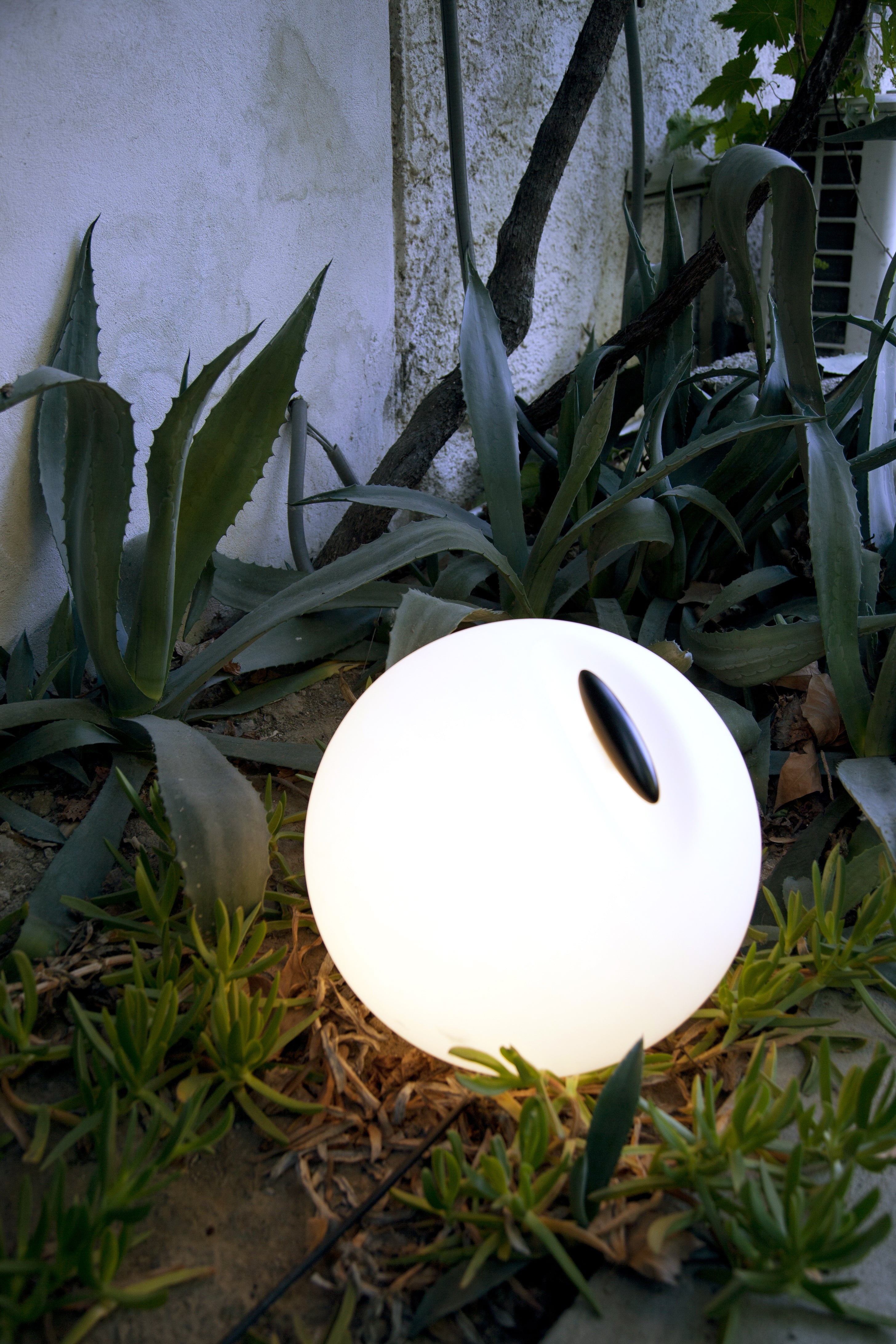 Lampa podłogowa zewnętrzna BOWL biały
