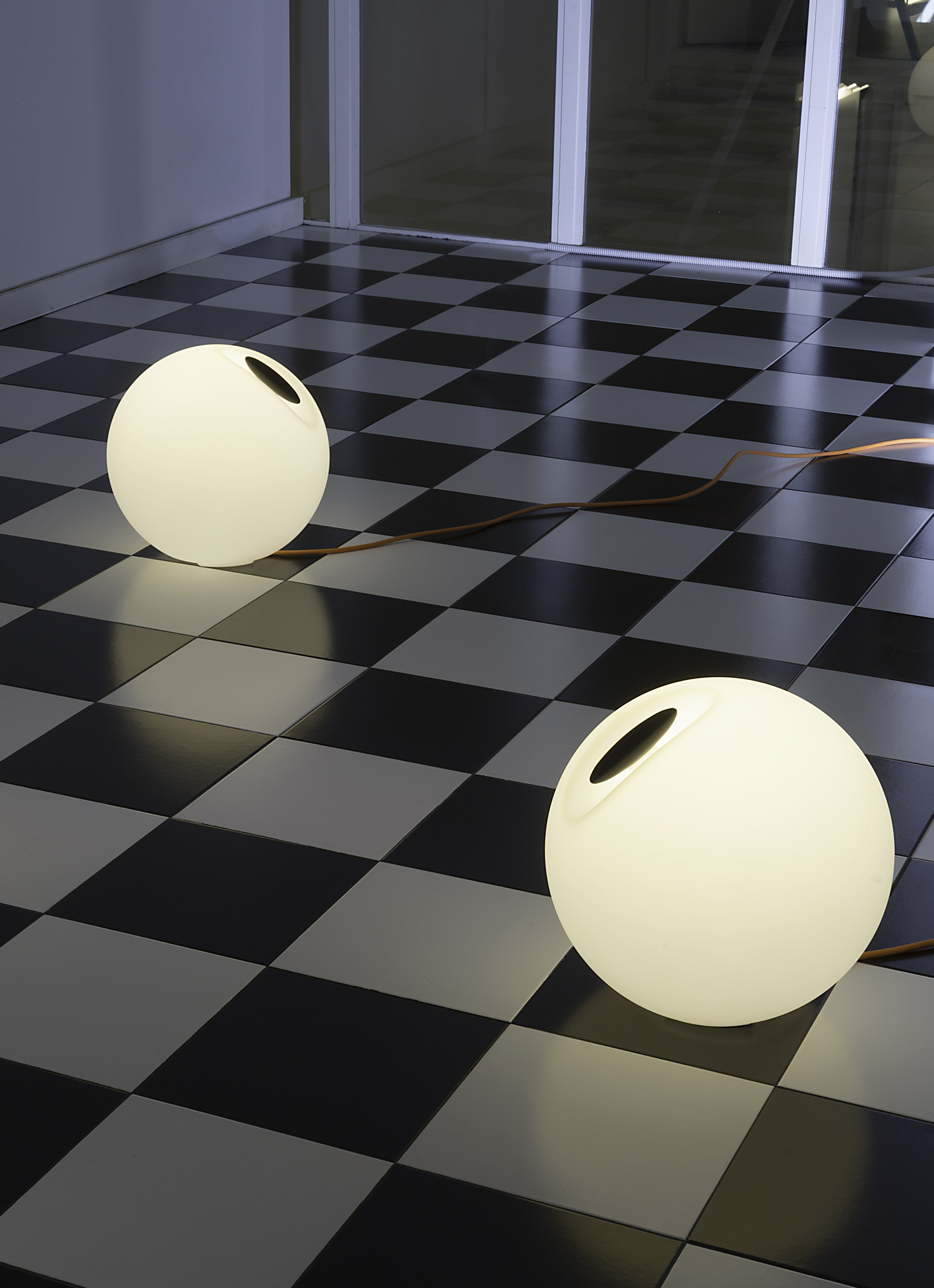 Lampa podłogowa zewnętrzna BOWL biały
