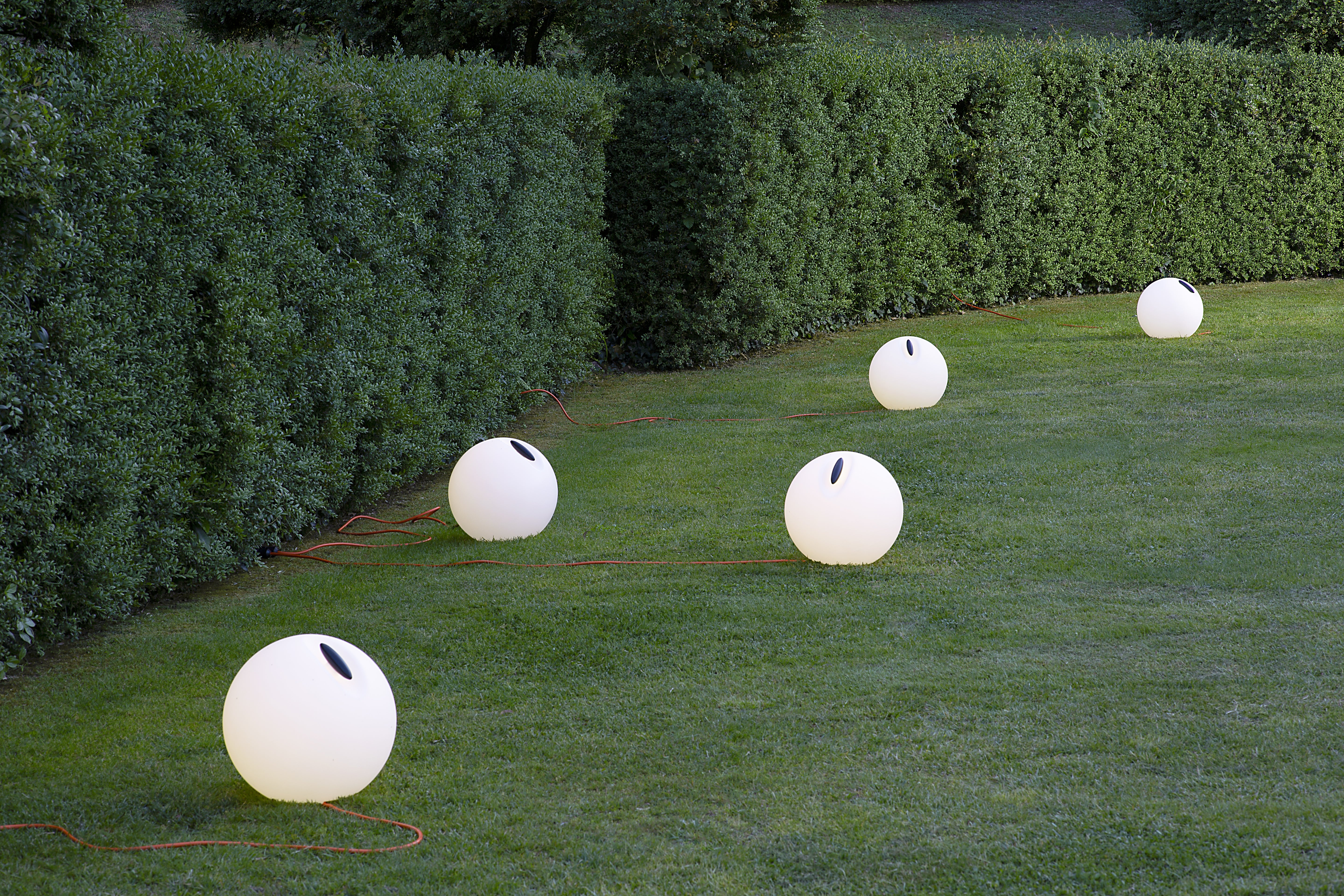 Lampa podłogowa zewnętrzna BOWL biały