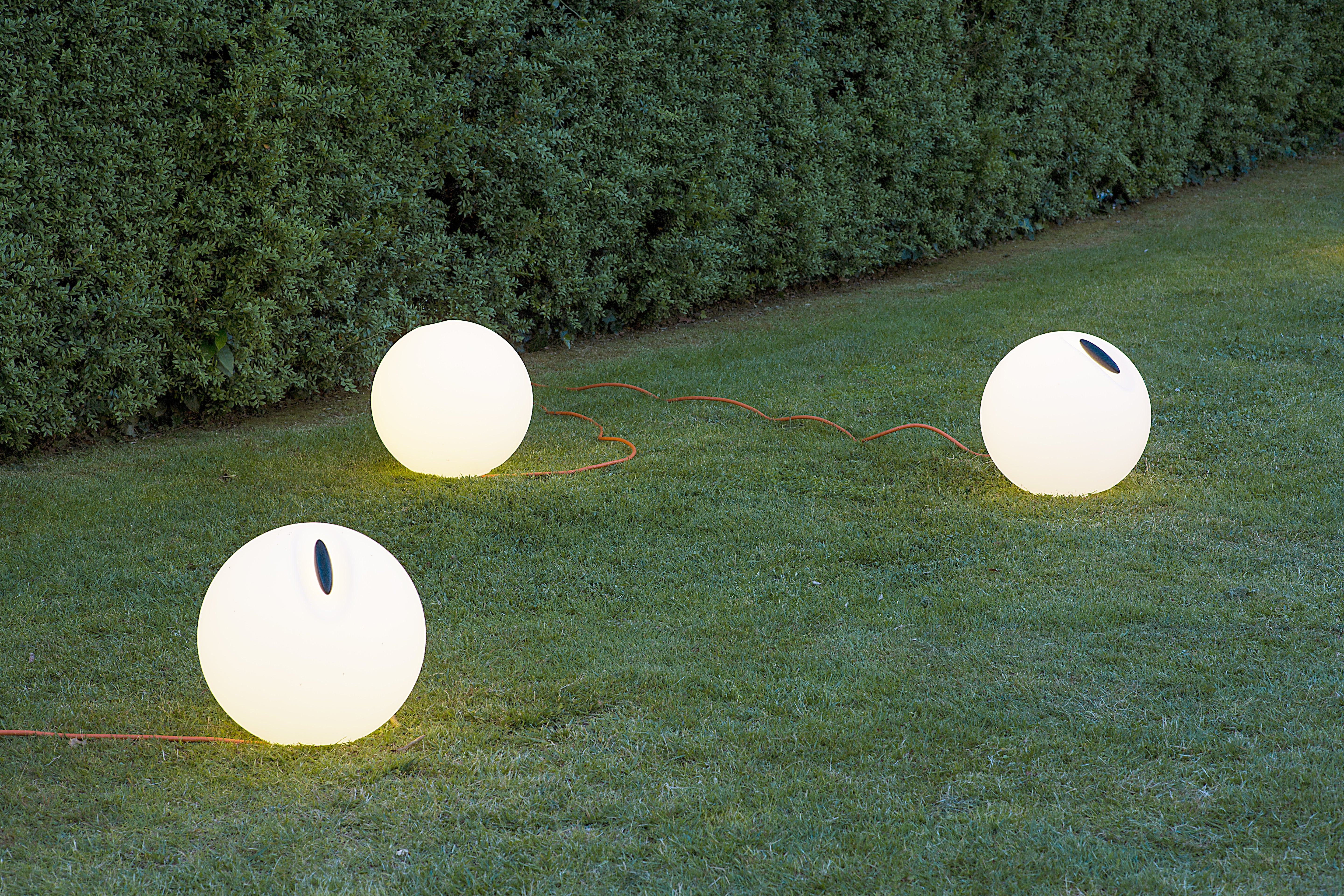Lampa podłogowa zewnętrzna BOWL biały