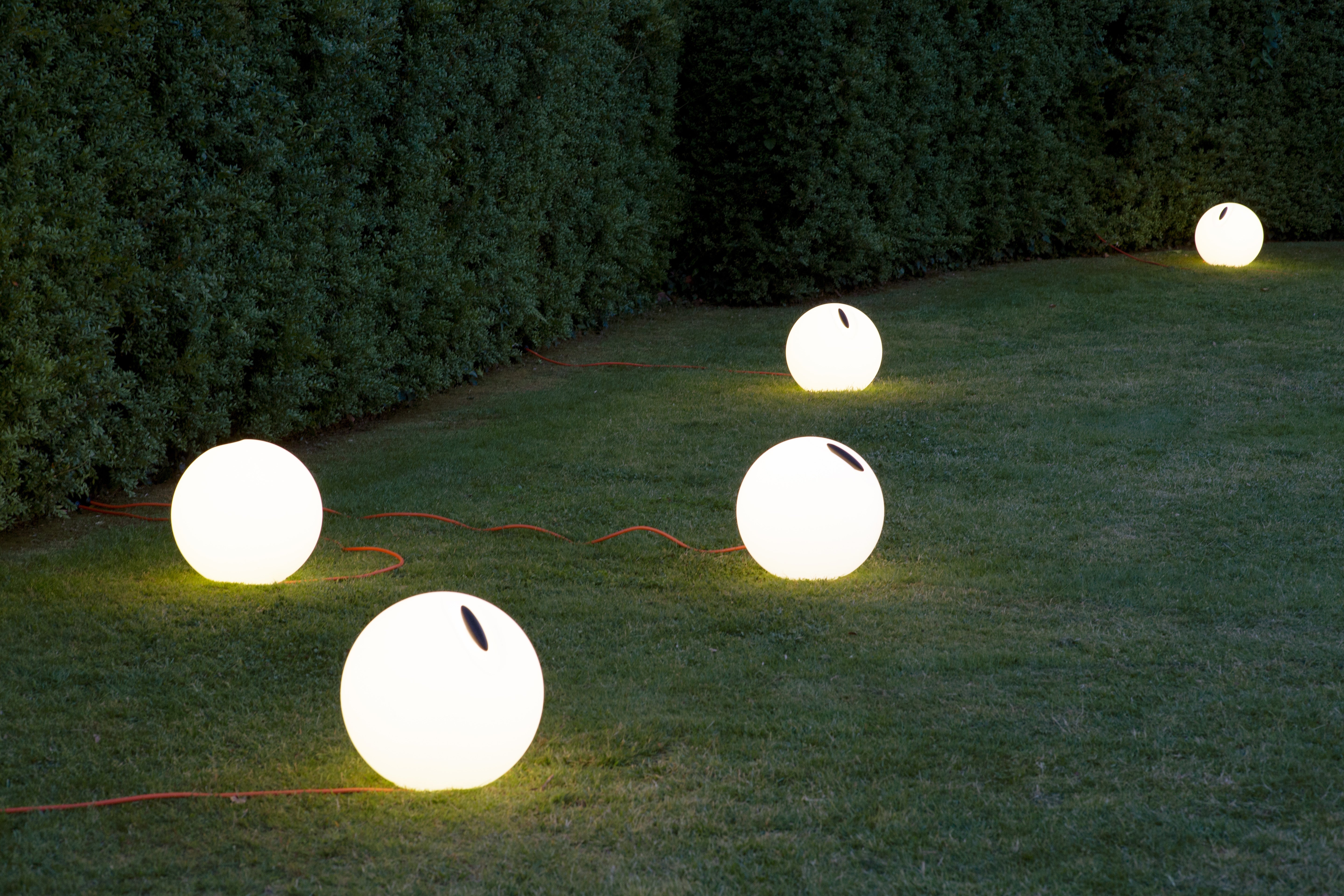 Lampa podłogowa zewnętrzna BOWL biały