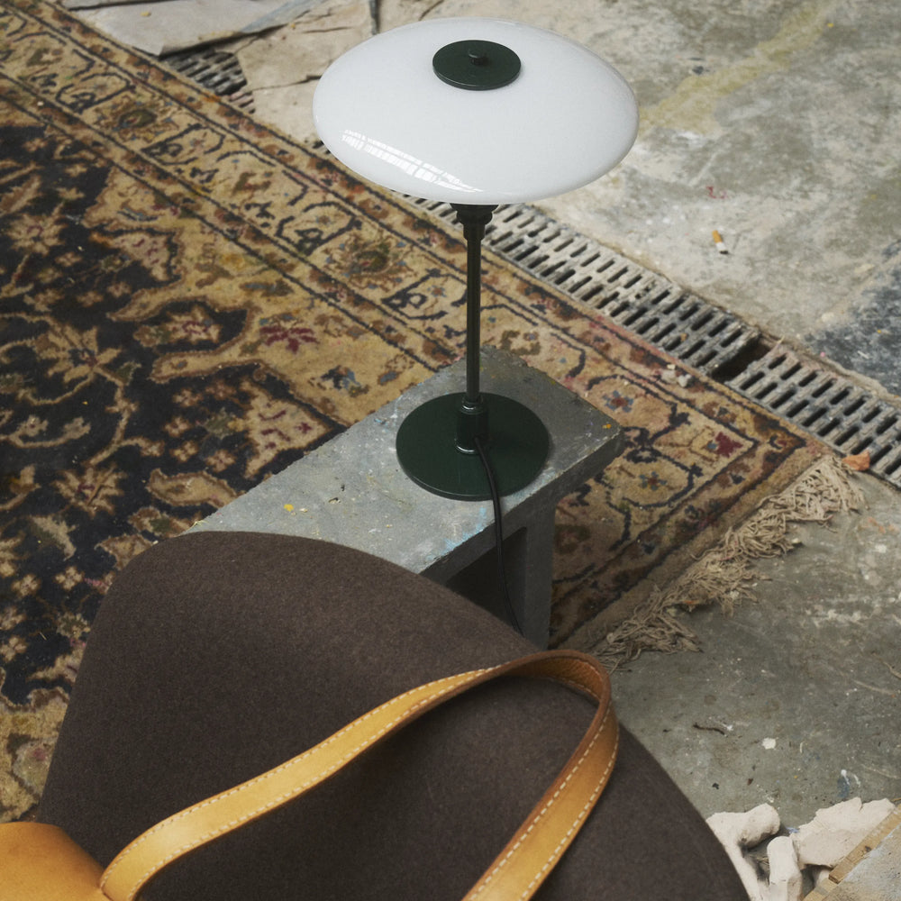 Lampa stołowa PH 2/1 biały z ciemnozieloną podstawą