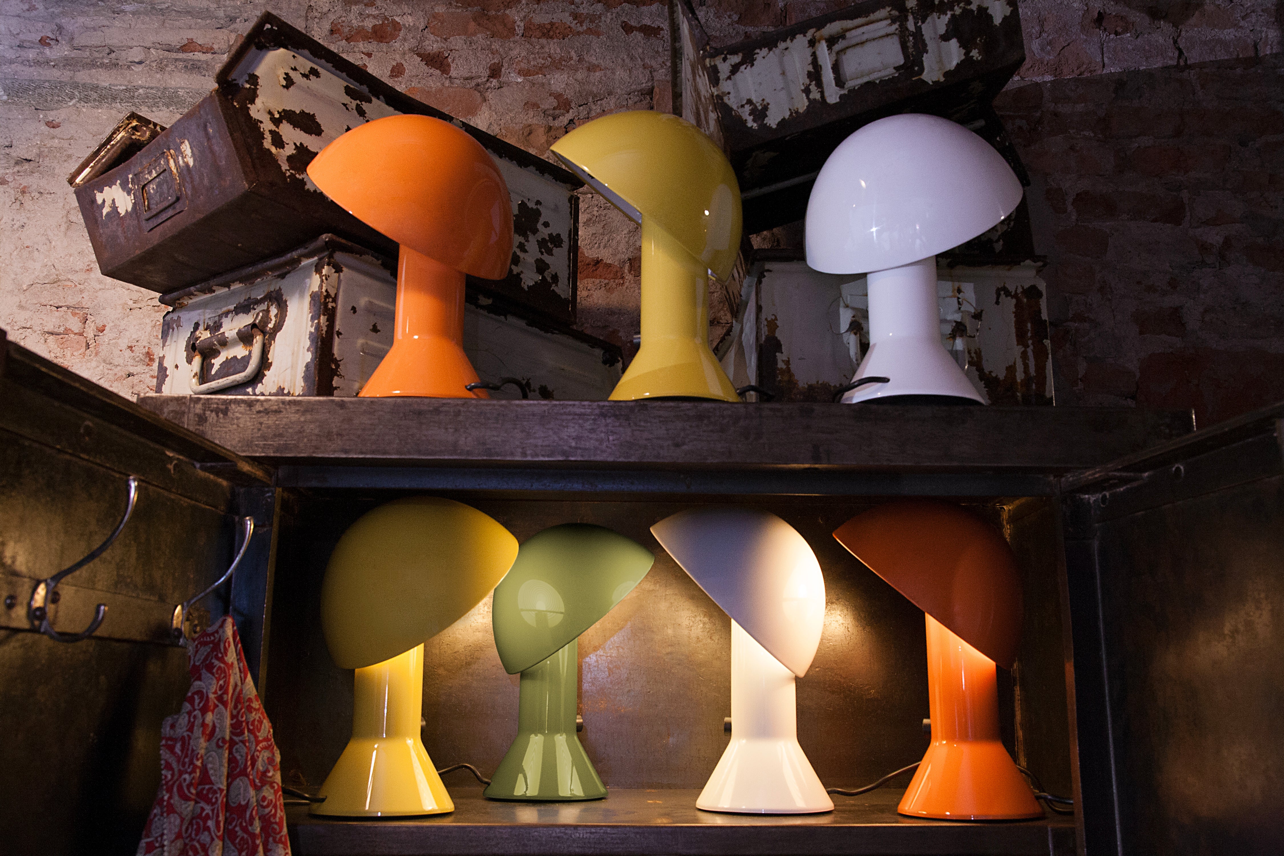 Lampa stołowa ELMETTO połyskujący niebieski