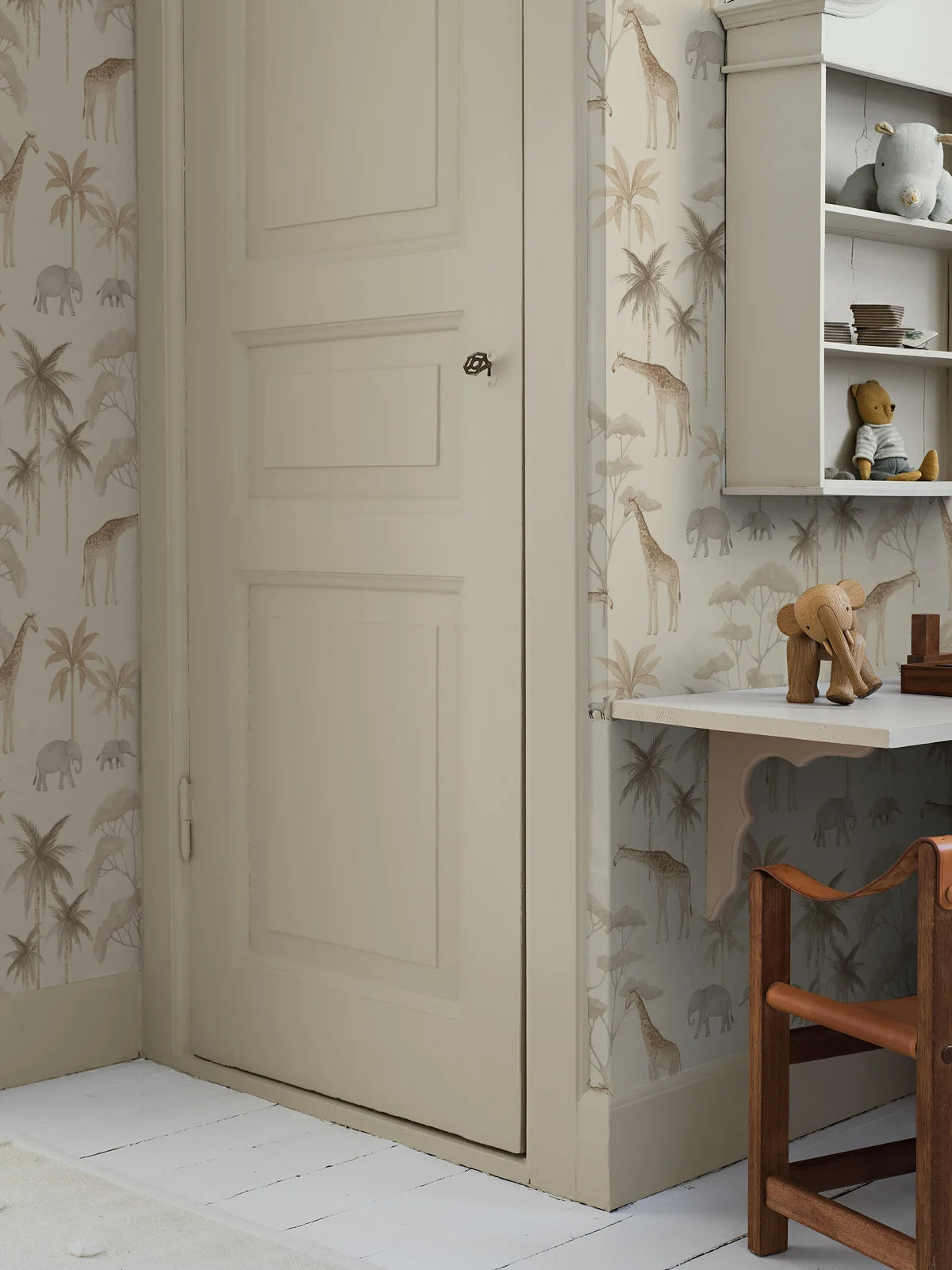 Tapete für Kinder mit pflanzlichem und tierischem Motiv SAVANNAH beige