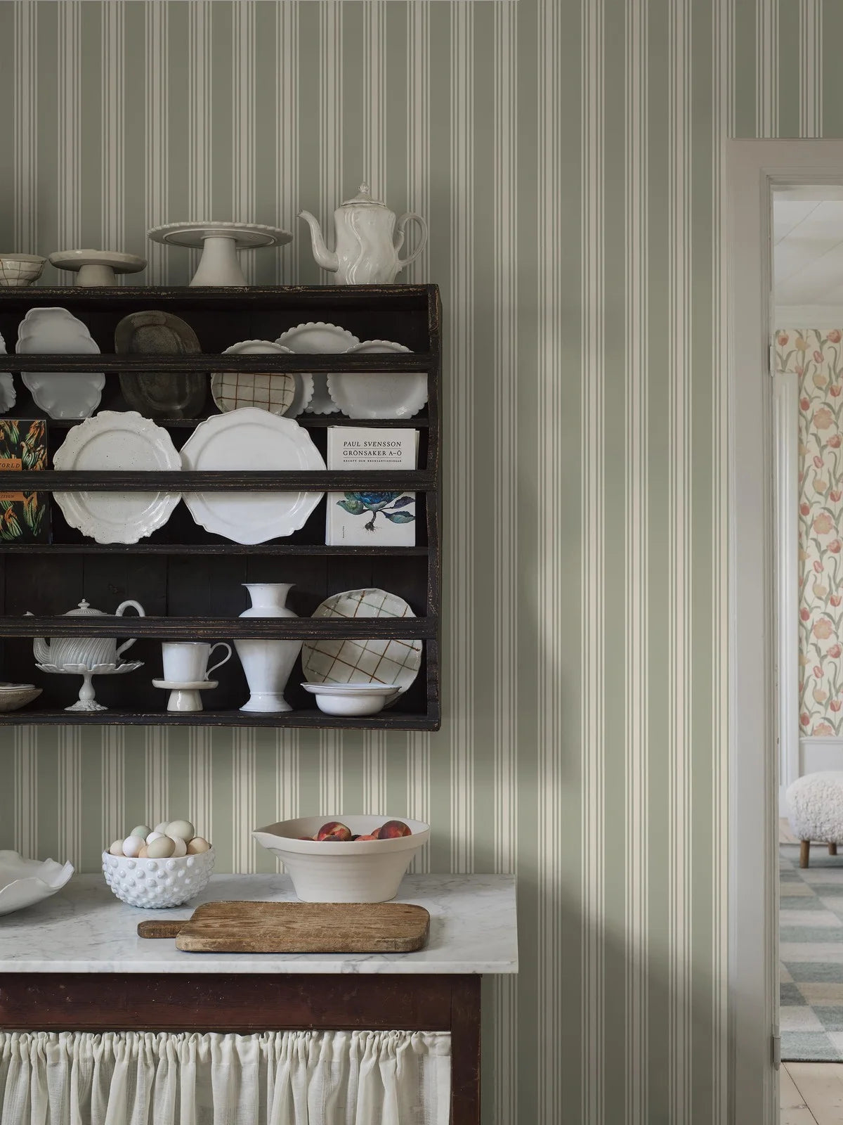 Tapeta w paski GUNNEBO zielony z białym