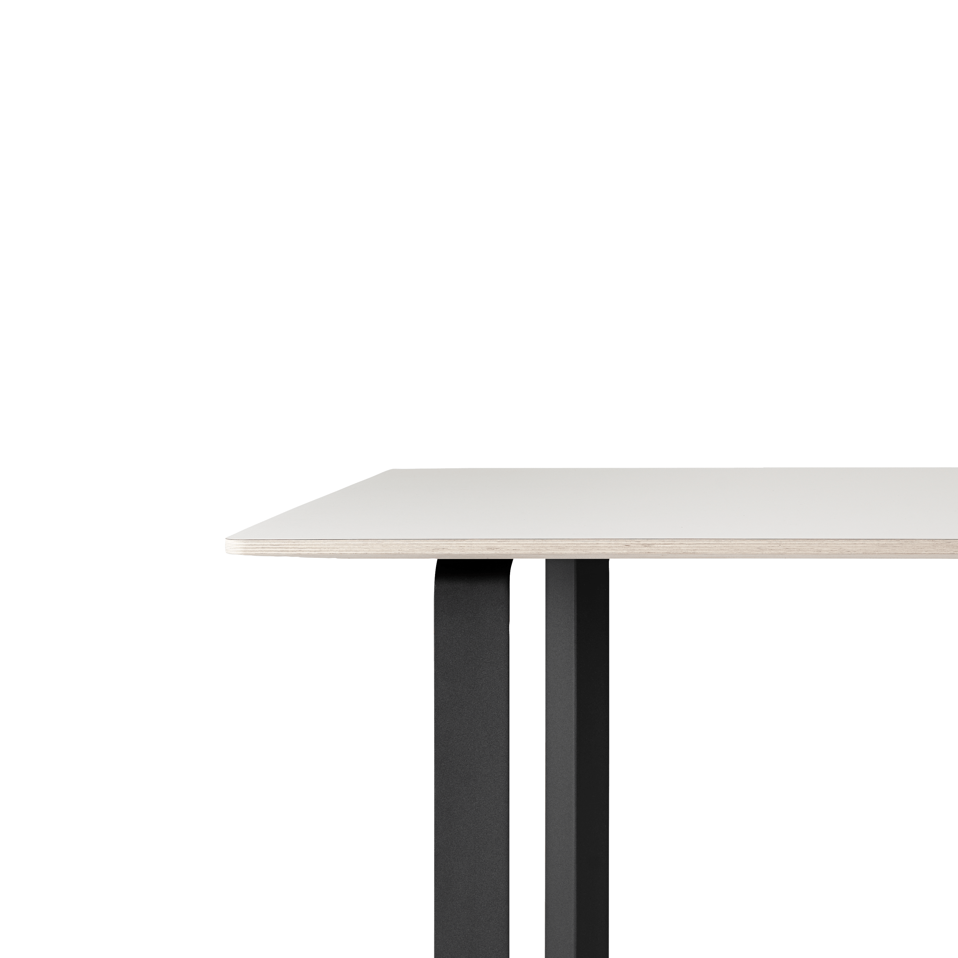 Tisch 70/70 weiß mit schwarzem Gestell
