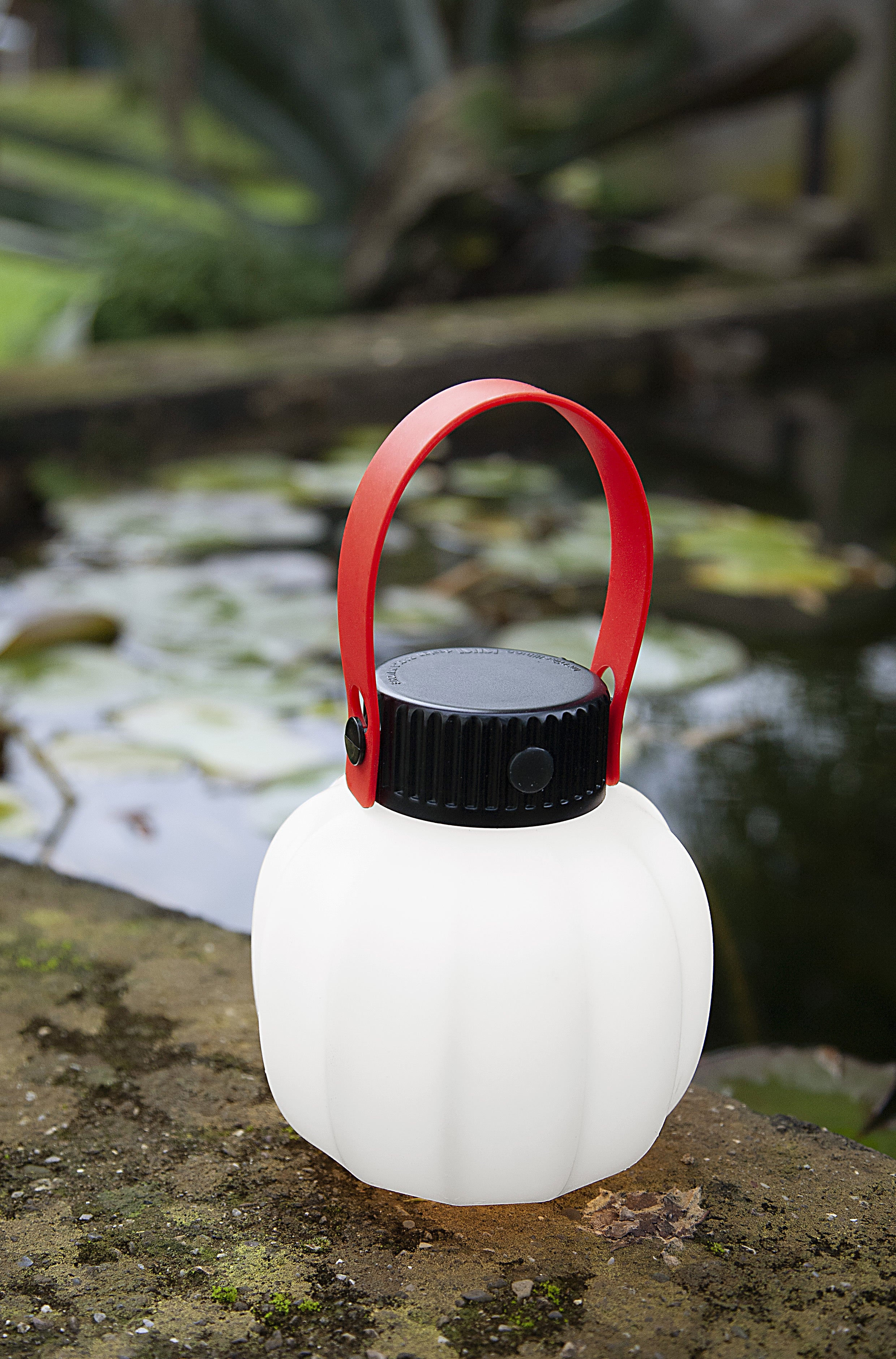 Lampa przenośna zewnętrzna KIKI biały z silikonowym uchwytem