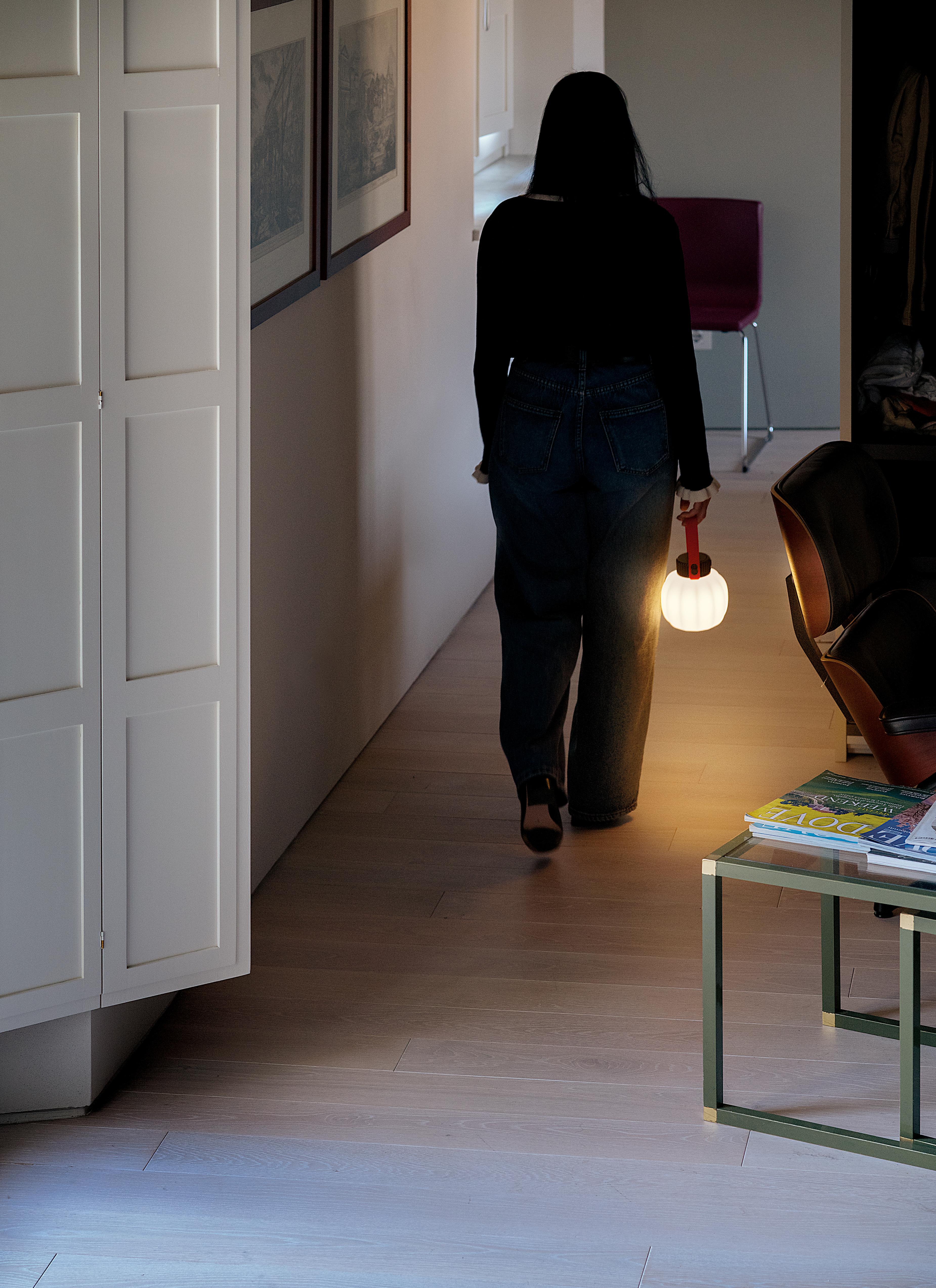 Lampa przenośna zewnętrzna KIKI biały z silikonowym uchwytem
