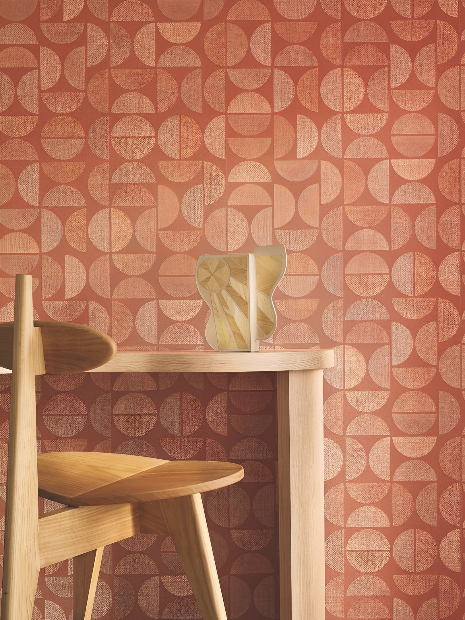 Structural vinyl wallpaper with geometric pattern DUALIS - AMANDE DOUCE almond