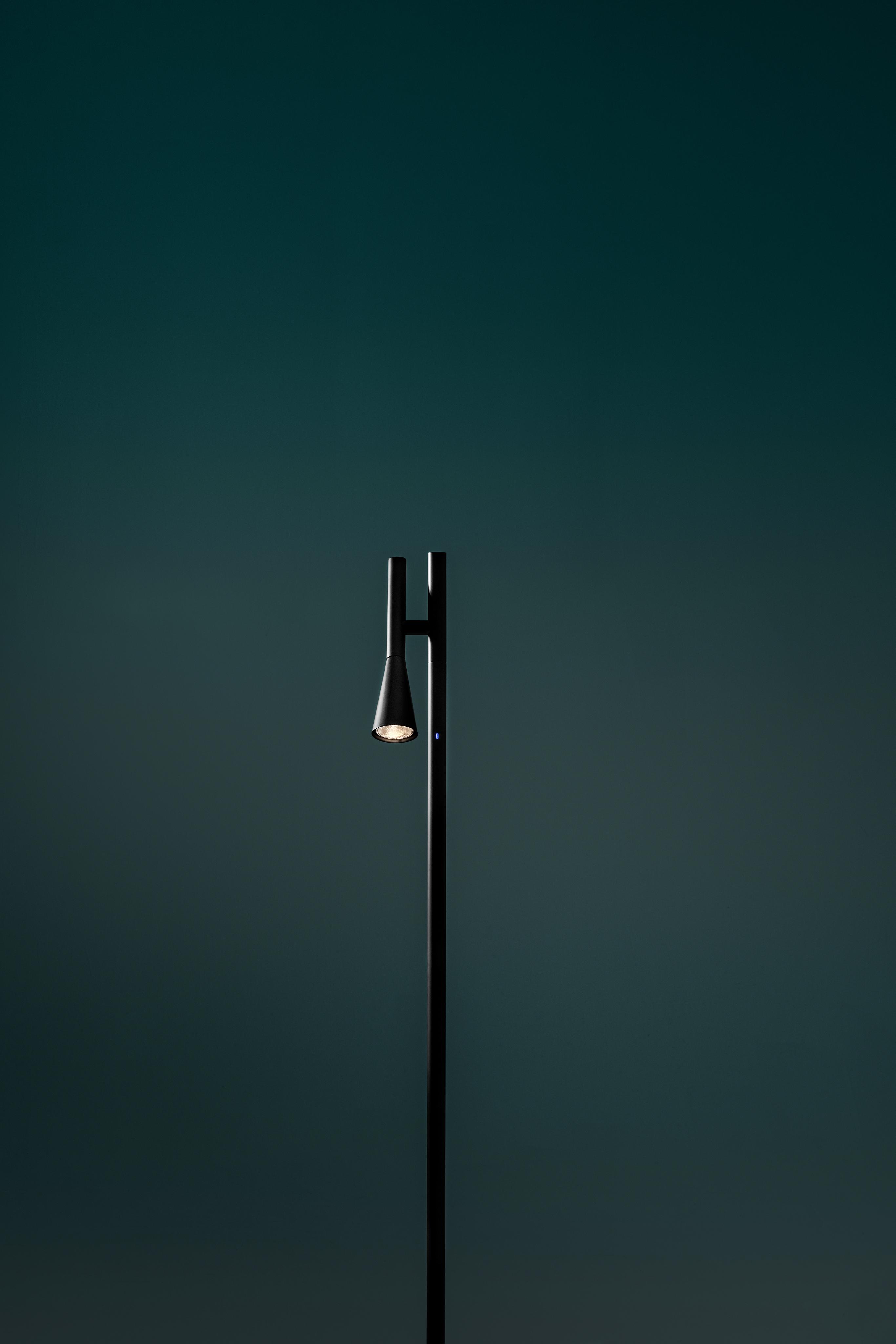 Lampa podłogowa COLIBRÌ czarny