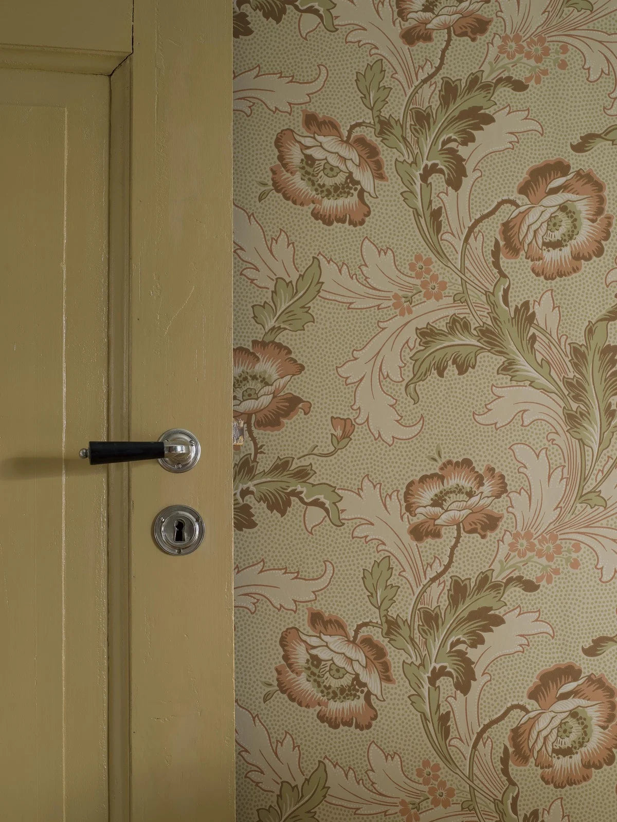 Tapeta flizelinowa papierowa z roślinnym wzorem GÖTEBORG beżowy z zielonym