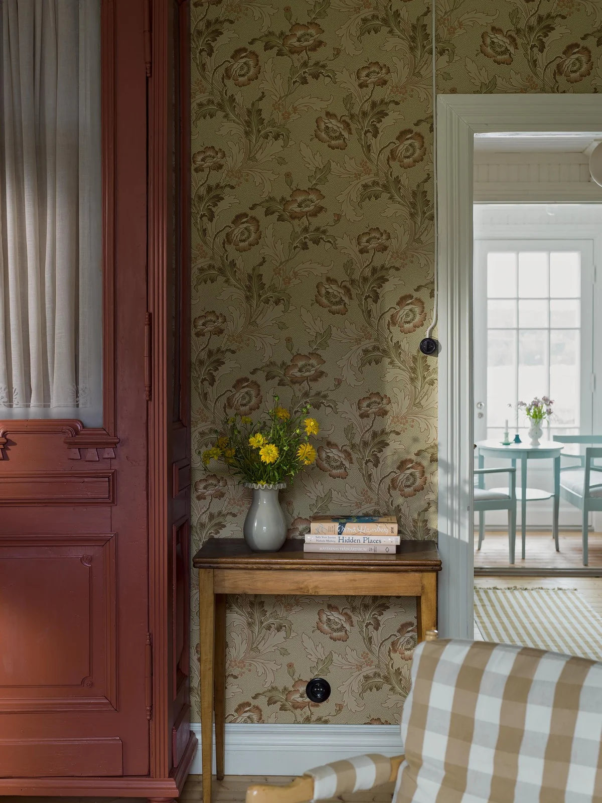 Tapeta flizelinowa papierowa z roślinnym wzorem GÖTEBORG beżowy z zielonym