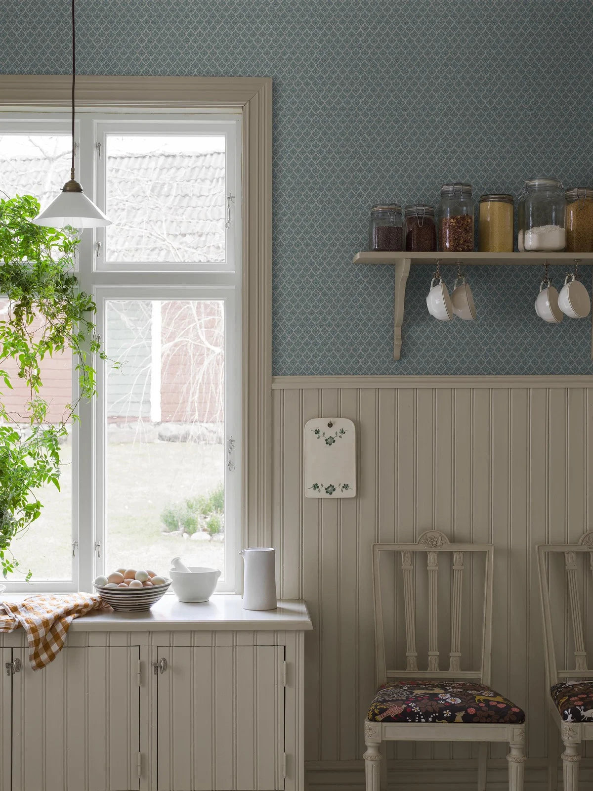 Tapeta flizelinowa papierowa z geometrycznym wzorem SVEA niebieski