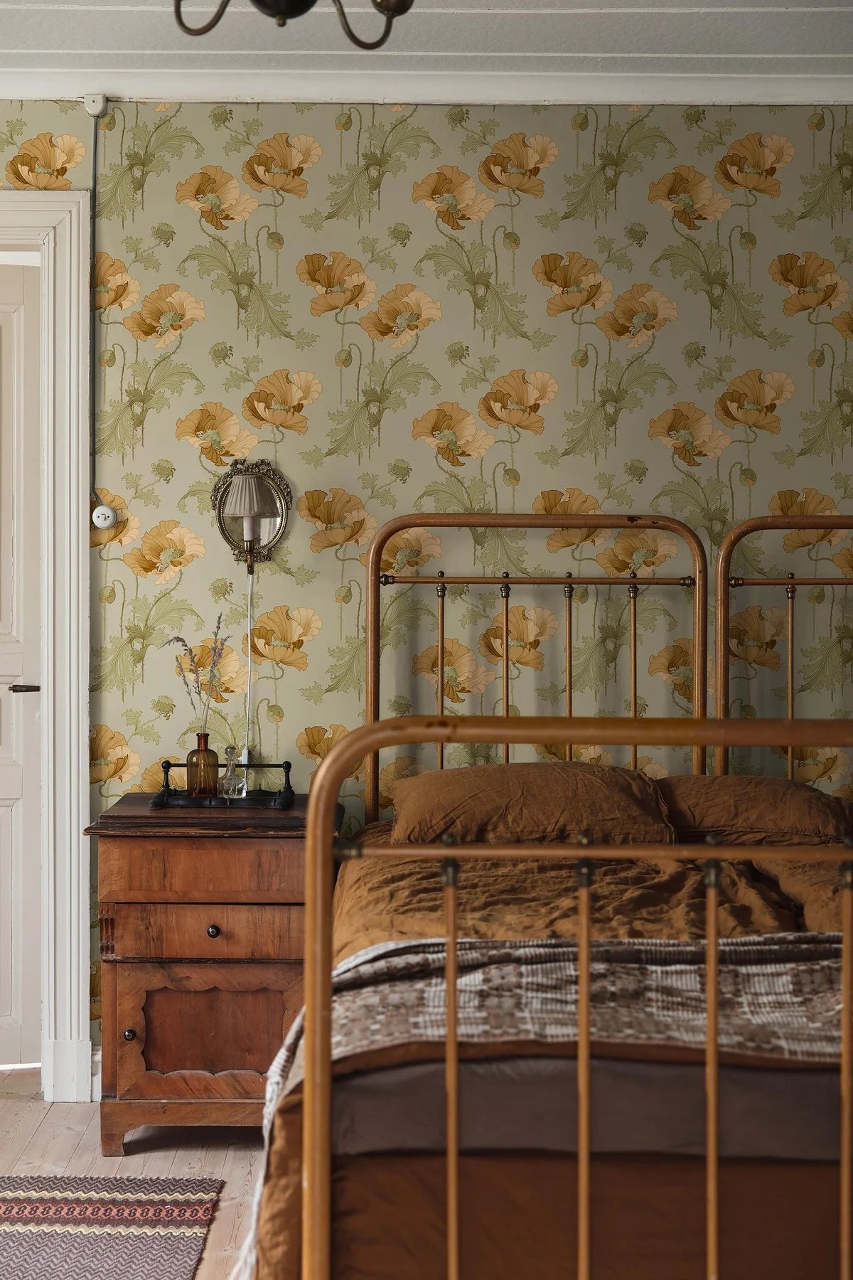 Non-woven paper wallpaper with a floral pattern VALLMO light green with yellow