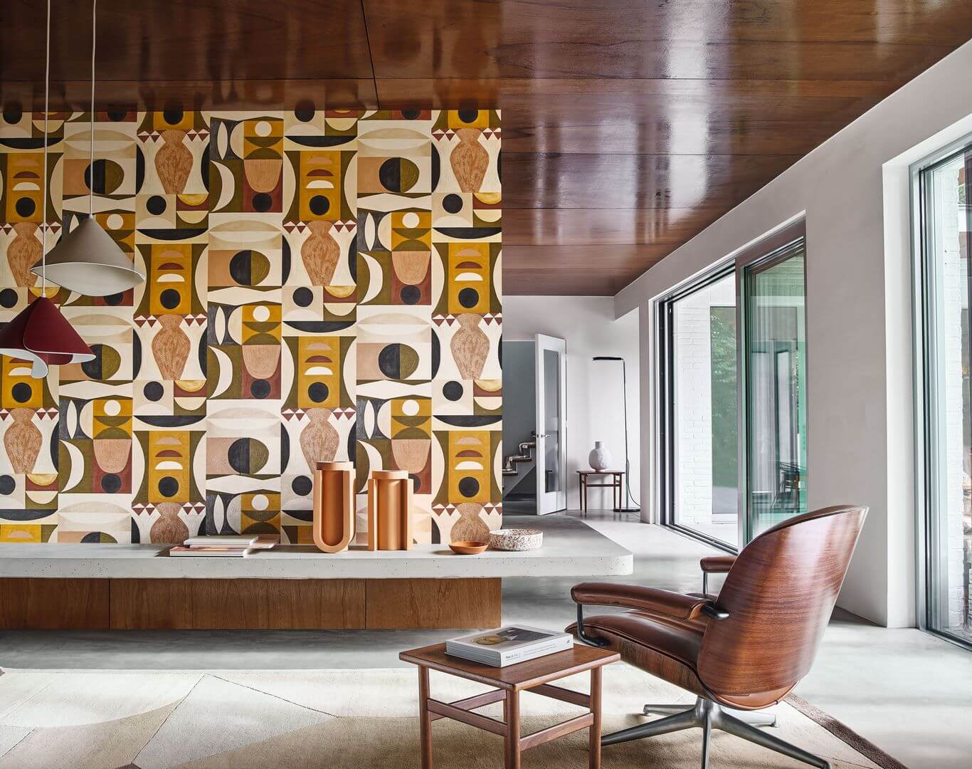 Tapeta abstrakcyjna z motywem geometrycznym AUGUSTE - KAKI/NUDE khaki z pomarańczowym