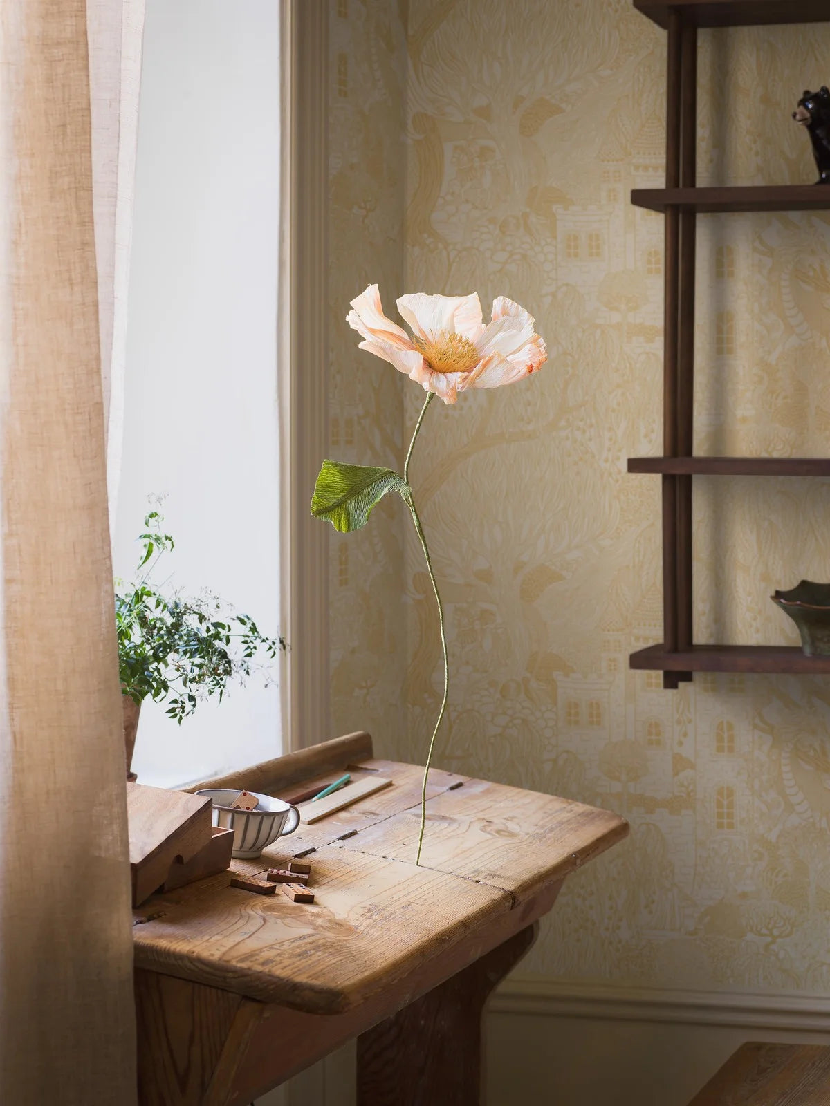 Tapeta dziecięca z motywem baśni KINGDOM OF THE WILLOW żółty