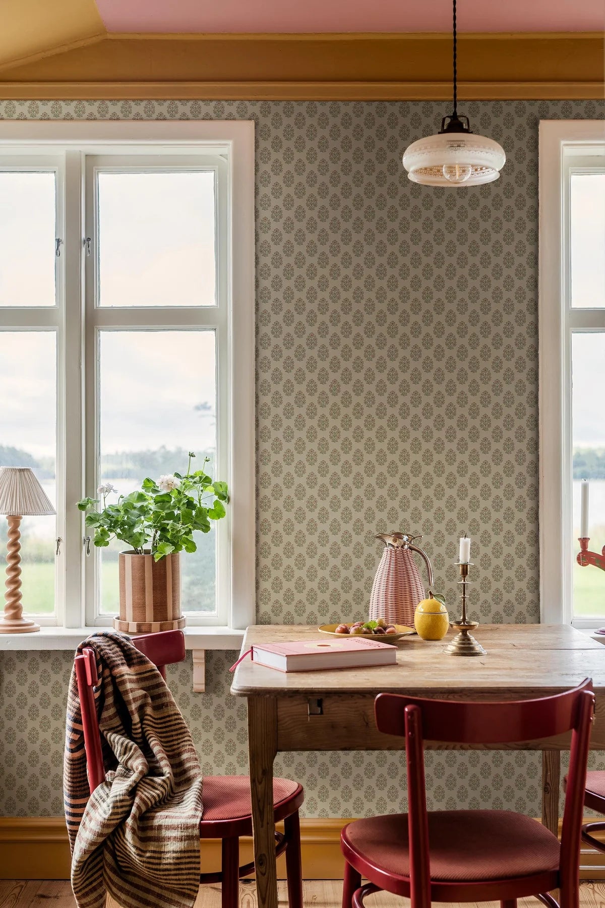 Tapete mit floralem Muster SIBYLLA in Creme mit Rosa