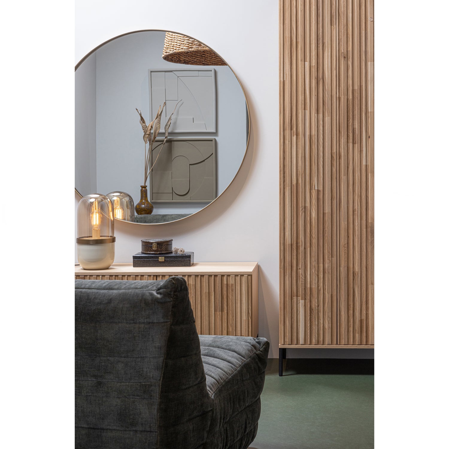 NEW GRAVURE TV Cabinet oak veneer