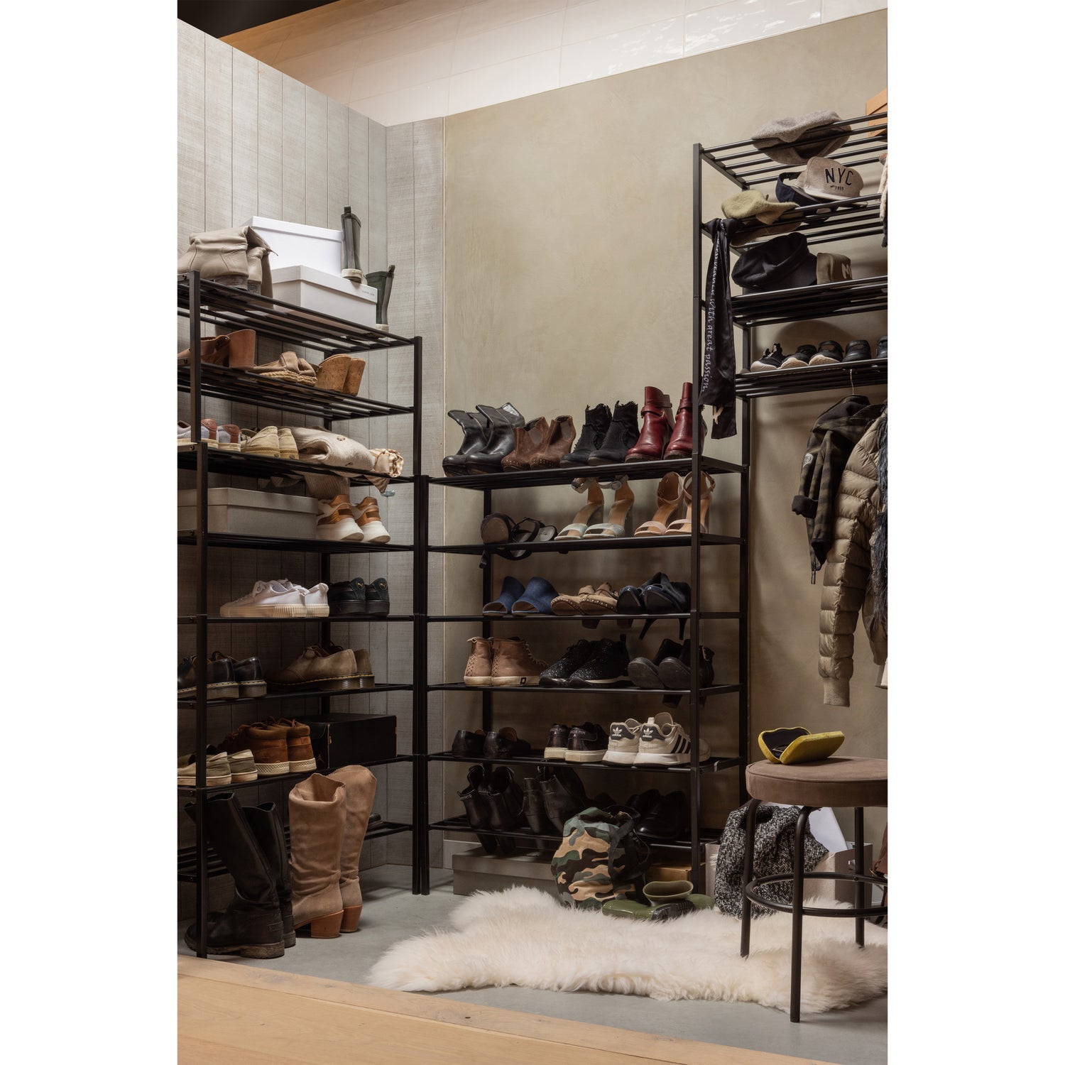 Schwarzer Schuhregal FERRO