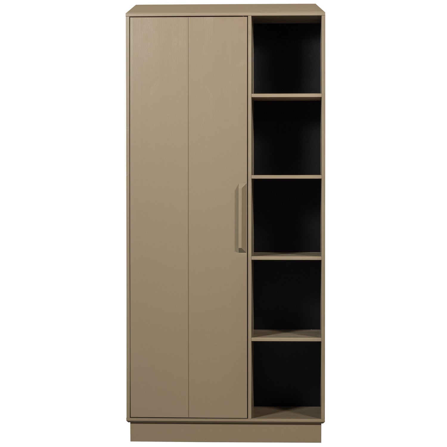 Wardrobe with Lowen Lowen shelves