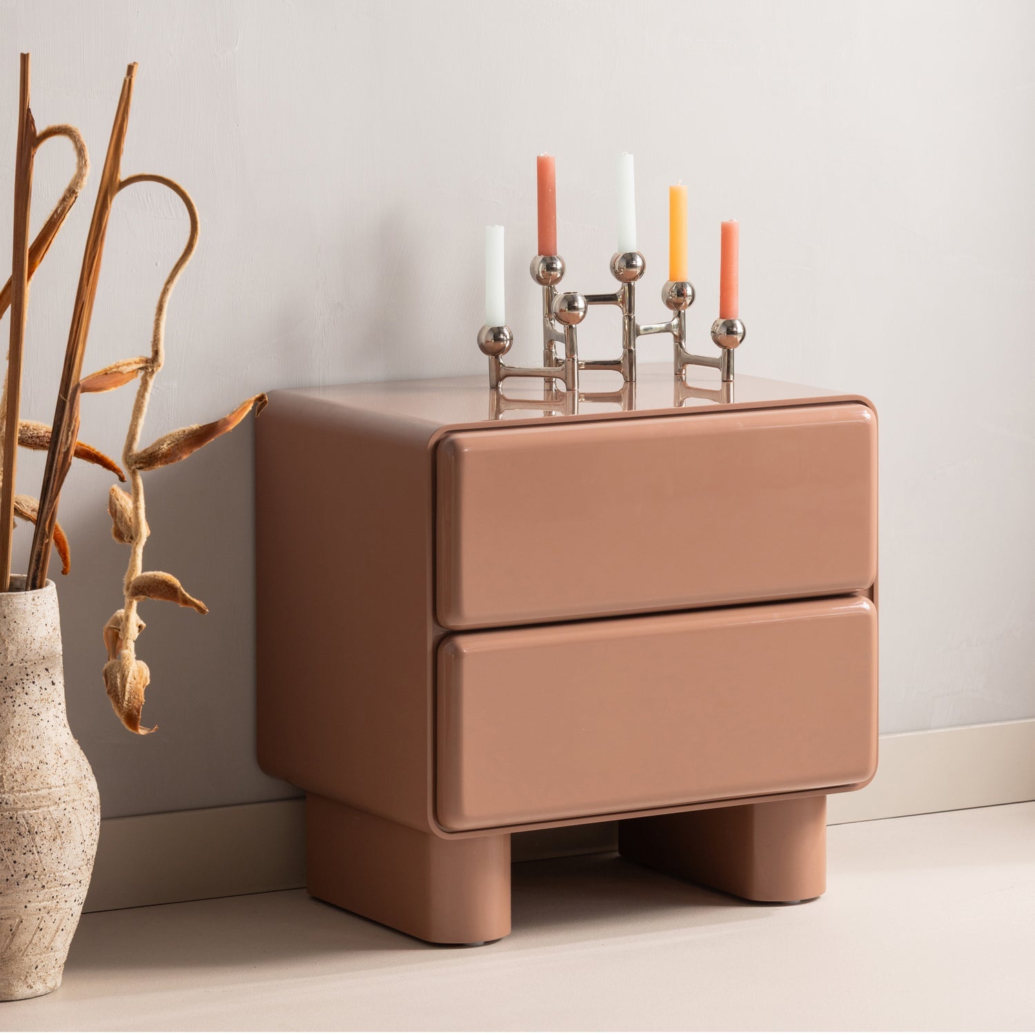 LUSTRA Nightstand in Dusty Pink