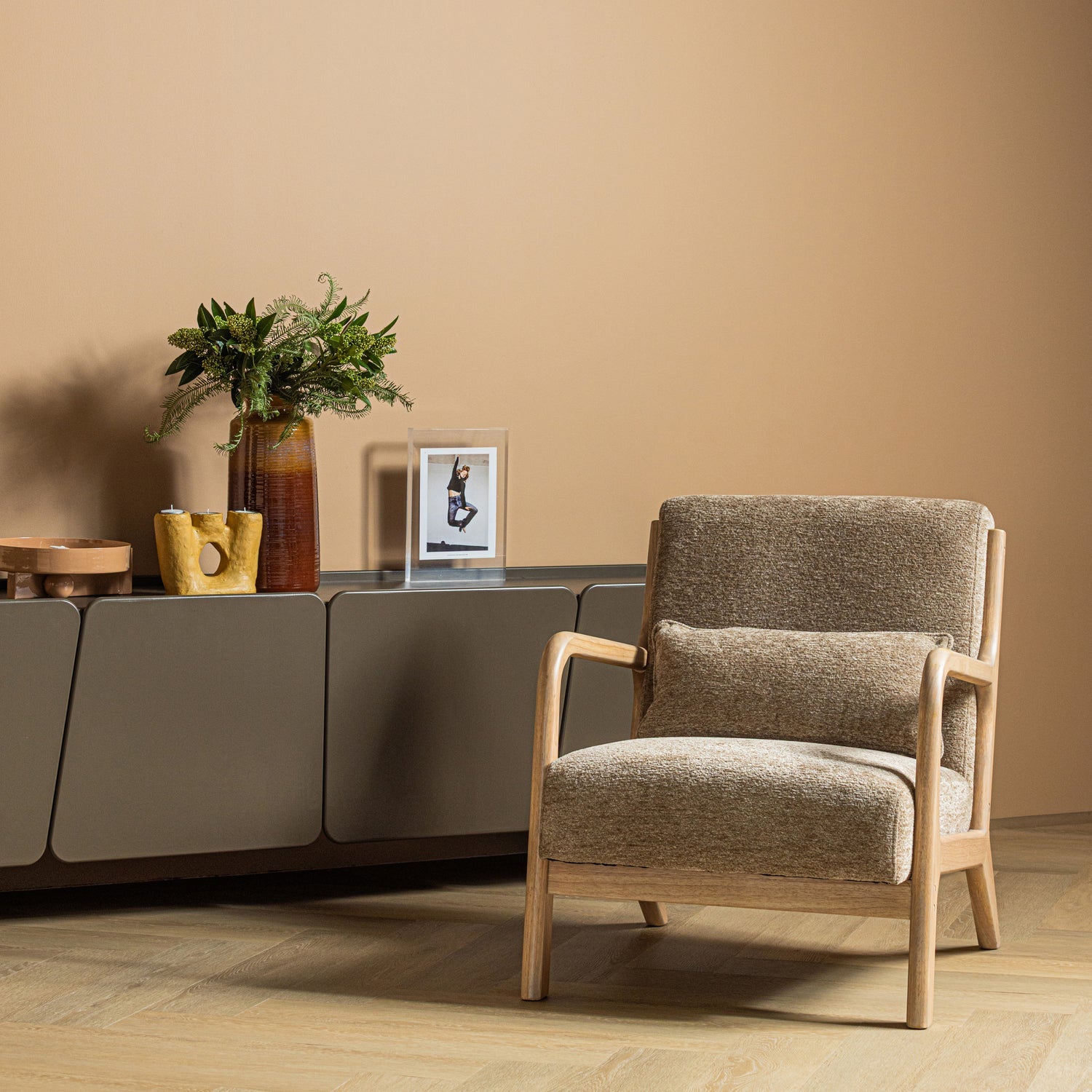 MARK Armchair in Beige Chenille