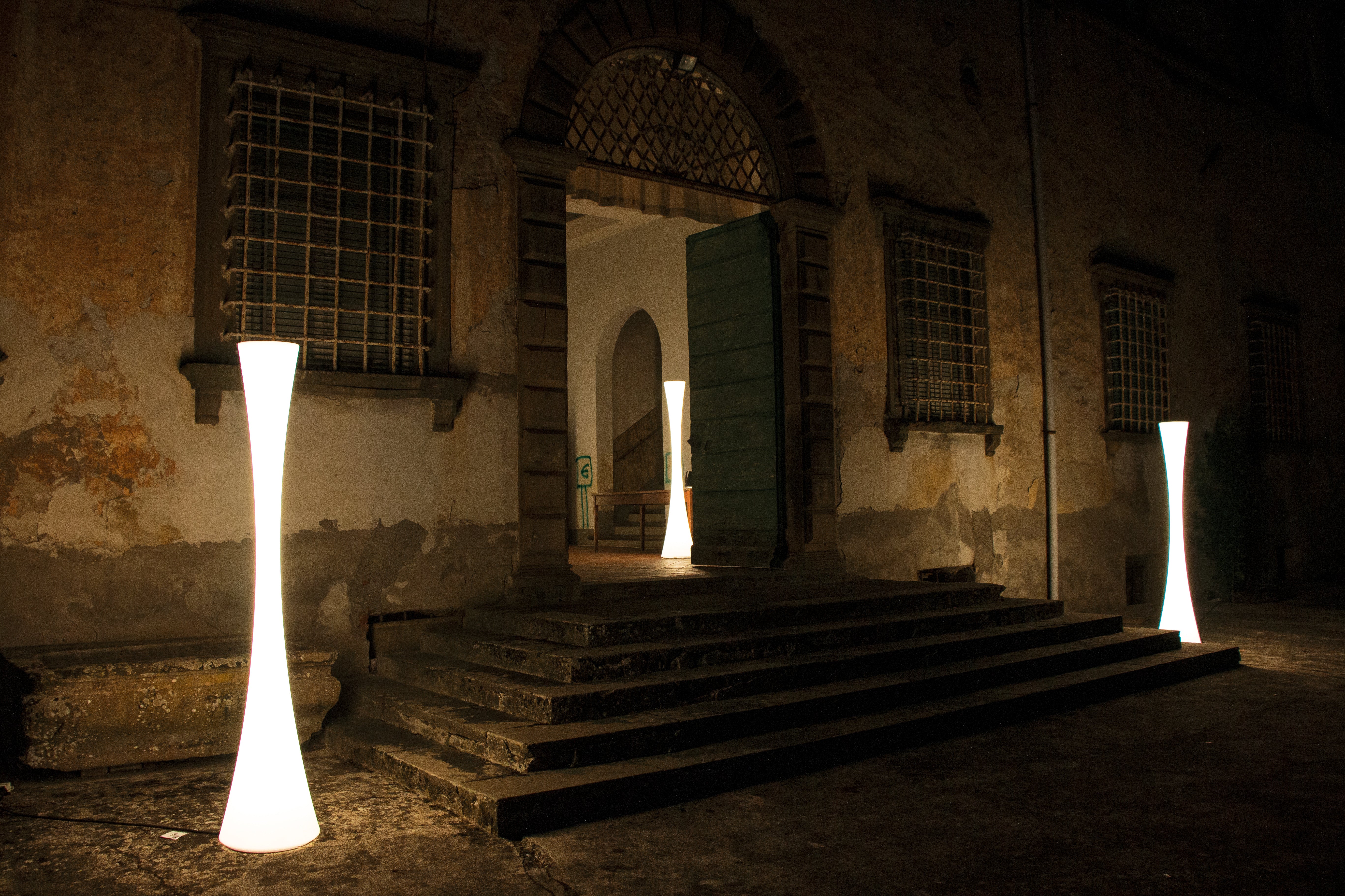 Lampa podłogowa BICONICA połyskujący biały