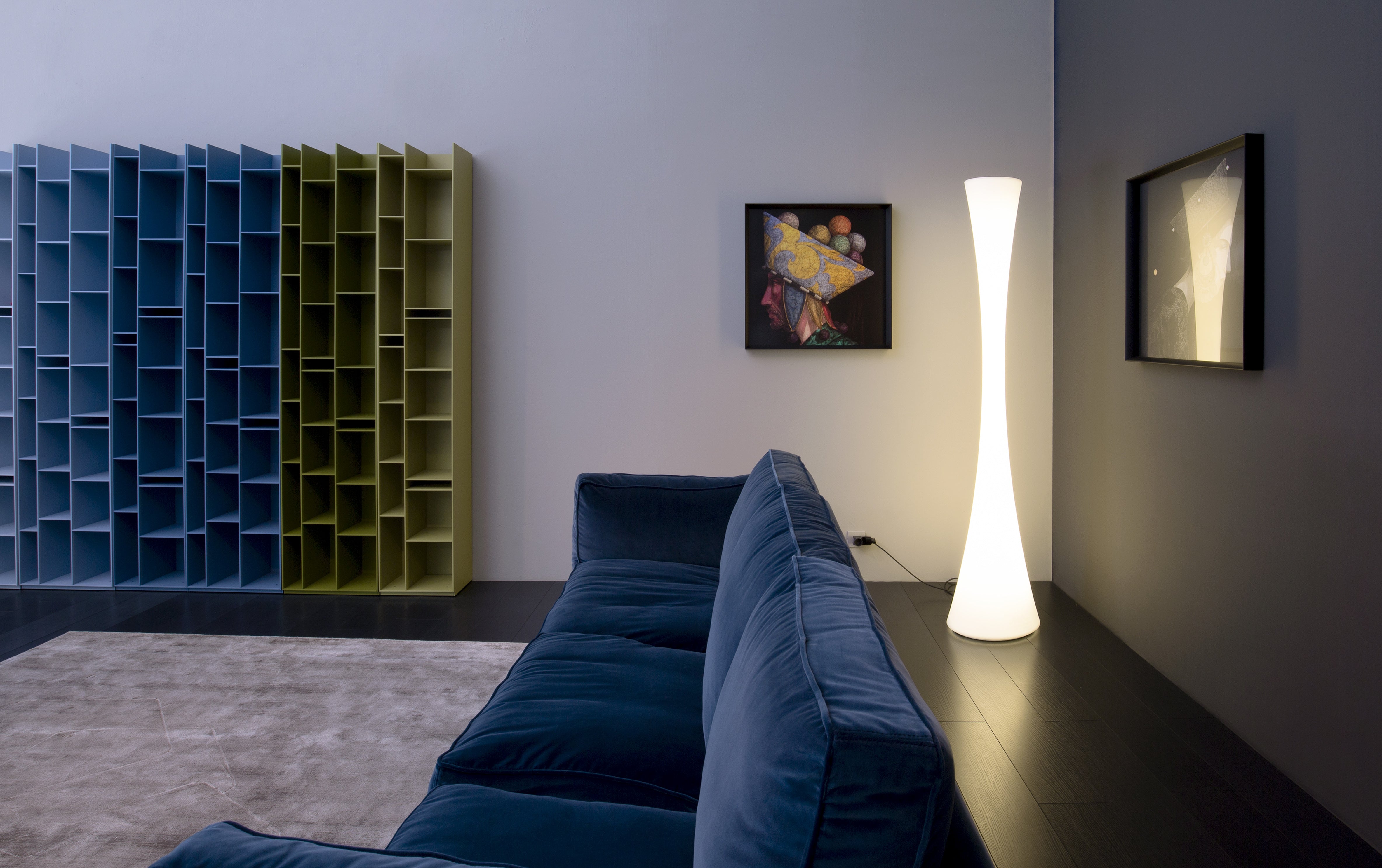 Lampa podłogowa BICONICA połyskujący biały