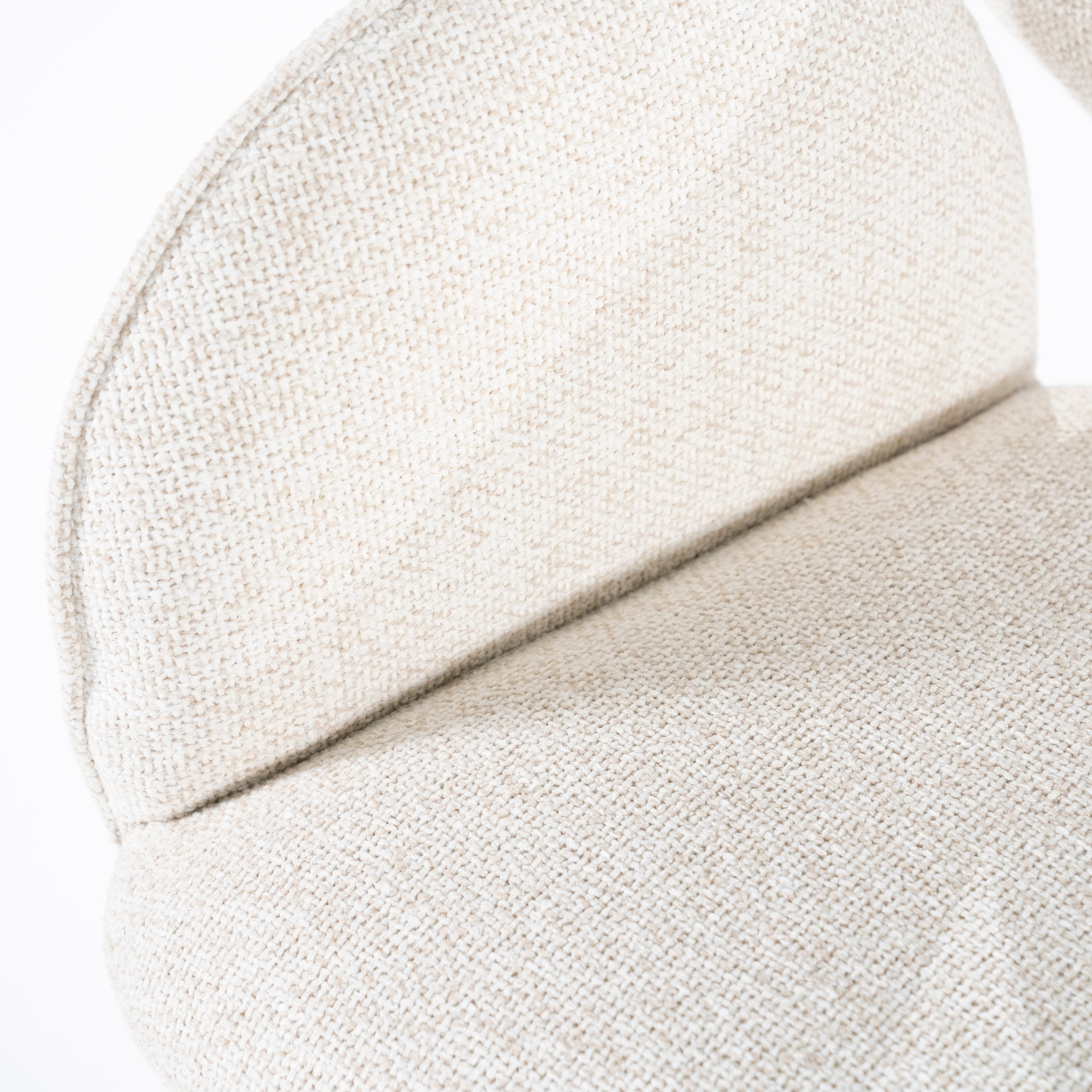 Krzesło ROSALIN kremowy z czarną podstawą