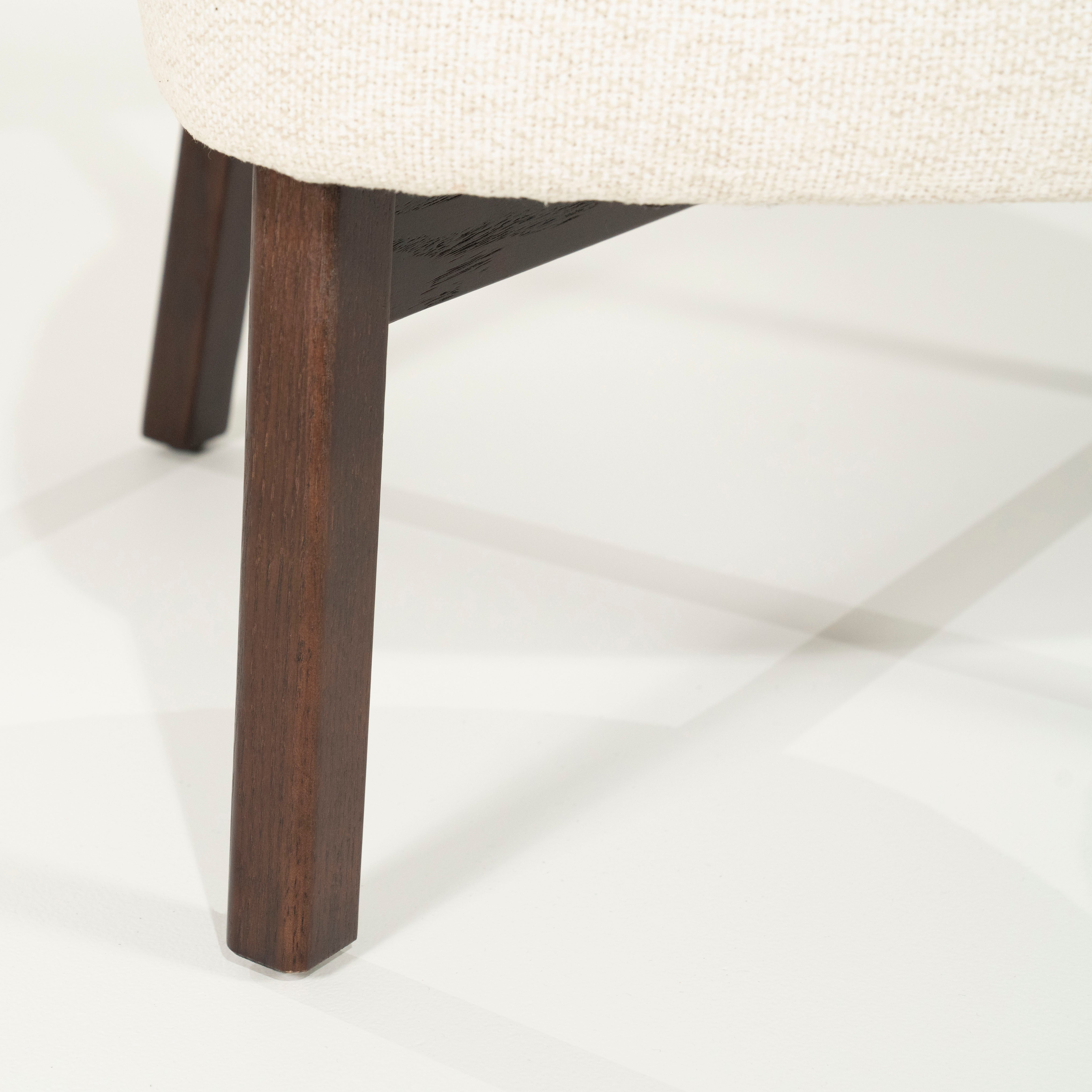 Sessel MIKKY hellbeige mit dunklem Holzgestell