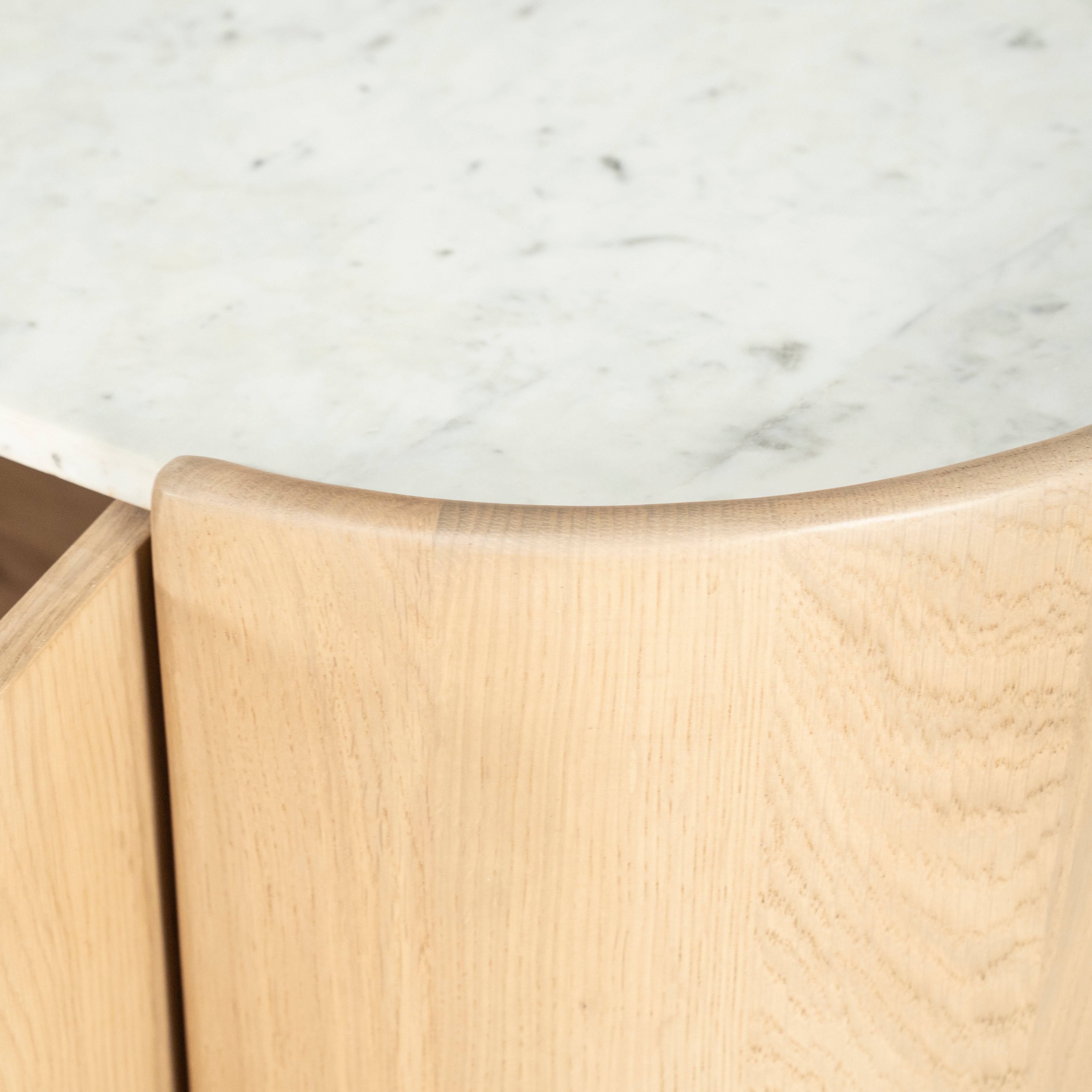 Komoda DON drewno dębowe z marmurowym blatem