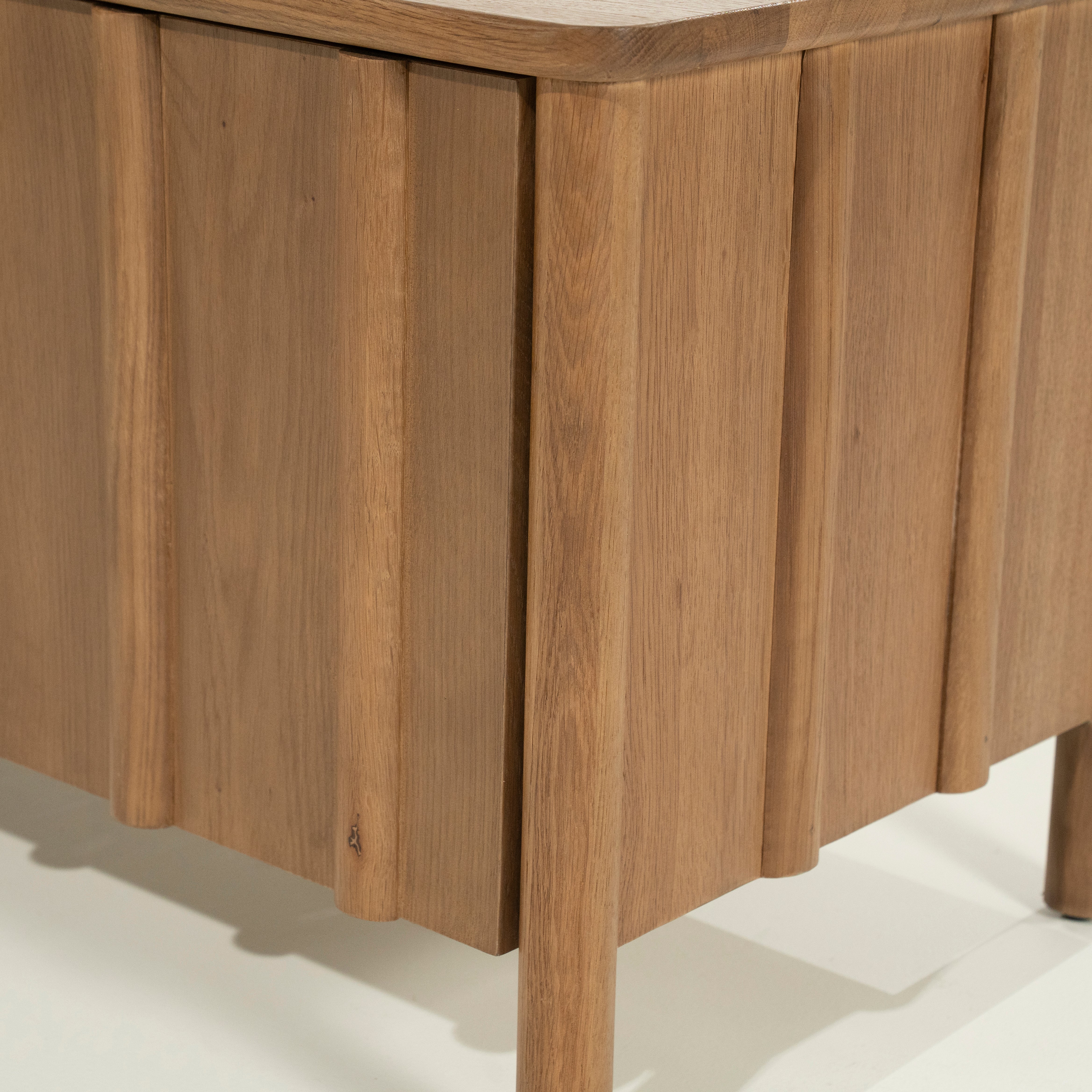 Szafka RTV JAKE ciemne drewno dębowe