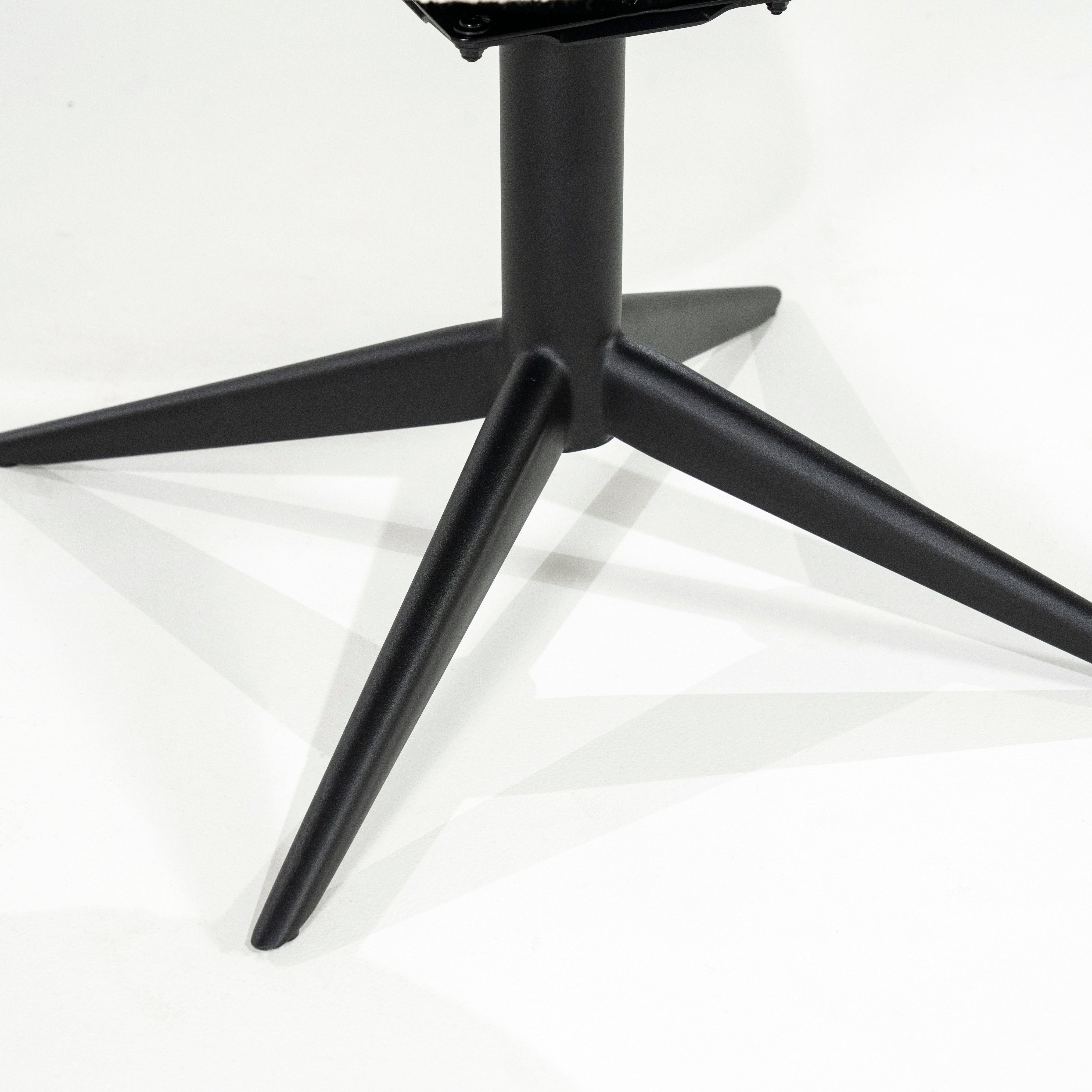 Krzesło obrotowe NOL beżowy z czarną podstawą