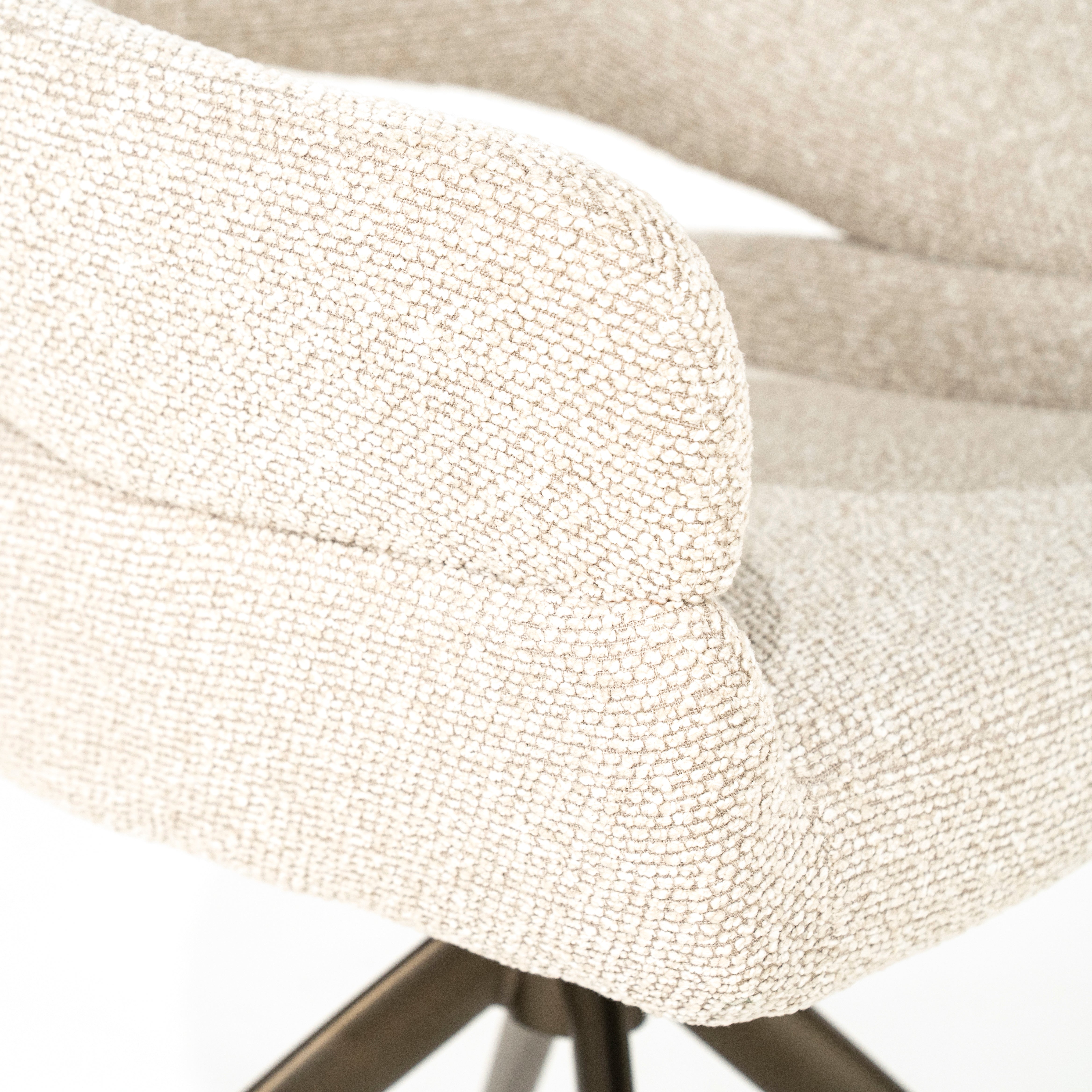 Krzesło obrotowe HAILEY beżowy z ciemnobrązową podstawą