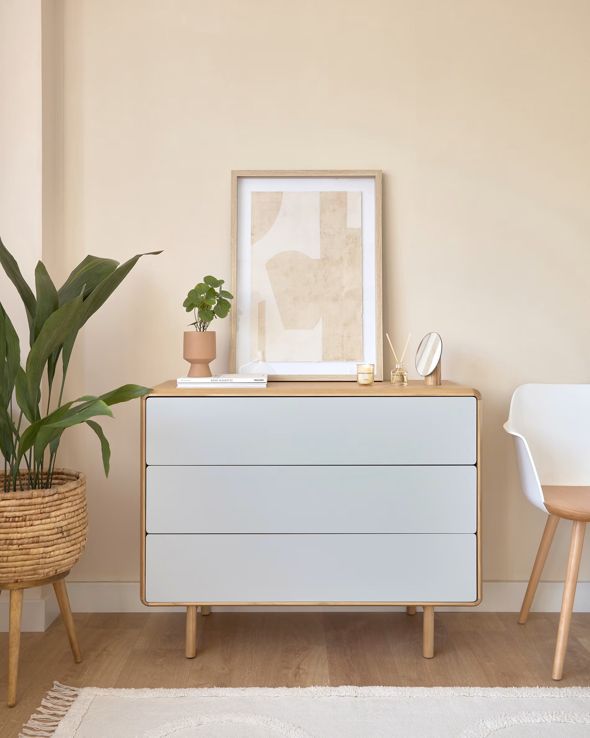 Kommode mit Schubladen ANIELLE hellgrau mit Holz