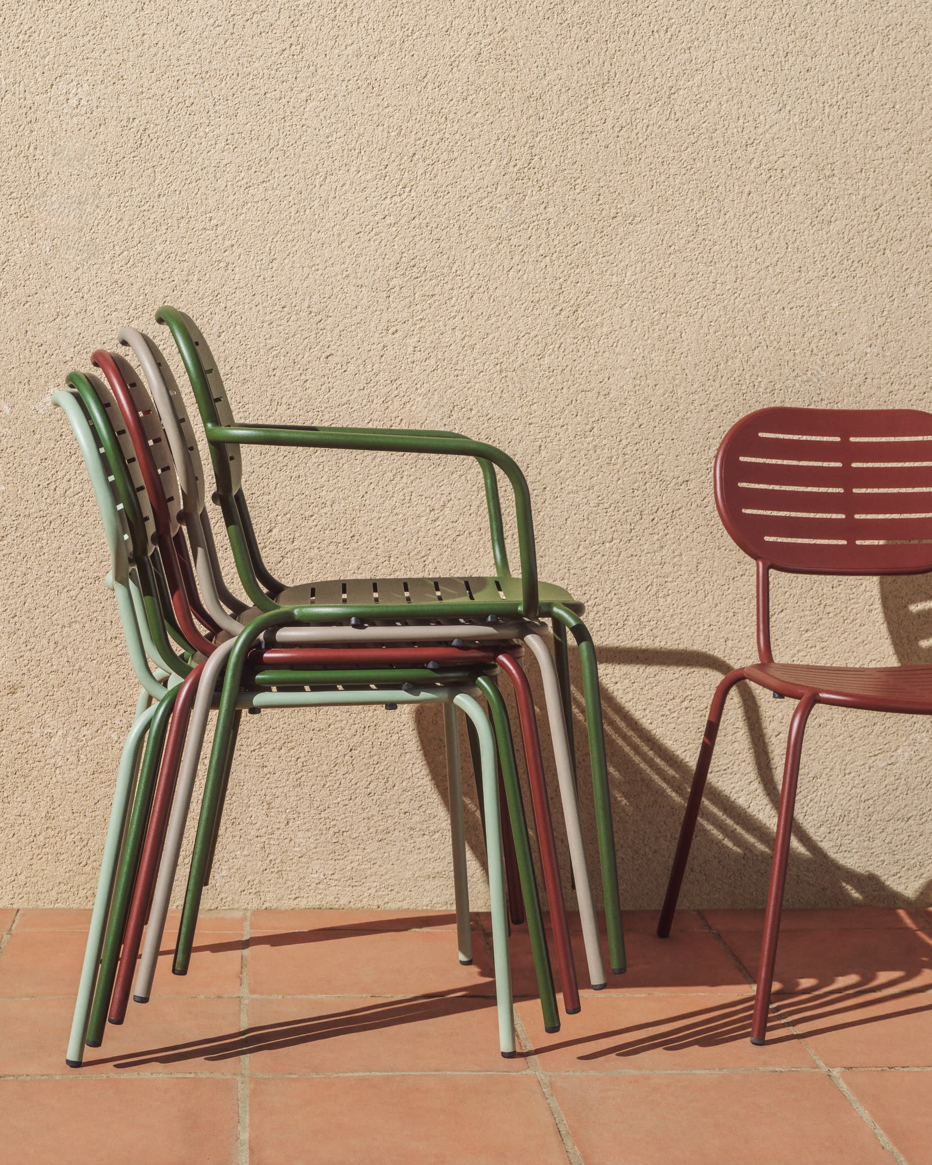 BRAI Burgundy Garden Chair