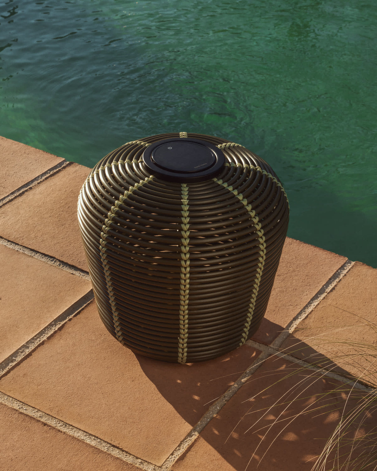 Lampa stołowa ogrodowa solarna LED GAROINA zielony rattan syntetyczny – ujęcie 12
