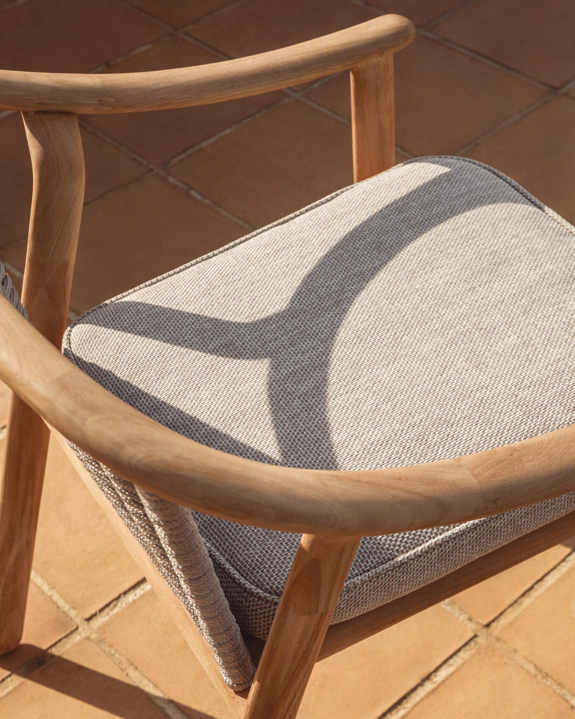 ELUNDA Garden Chair in Light Teak Wood