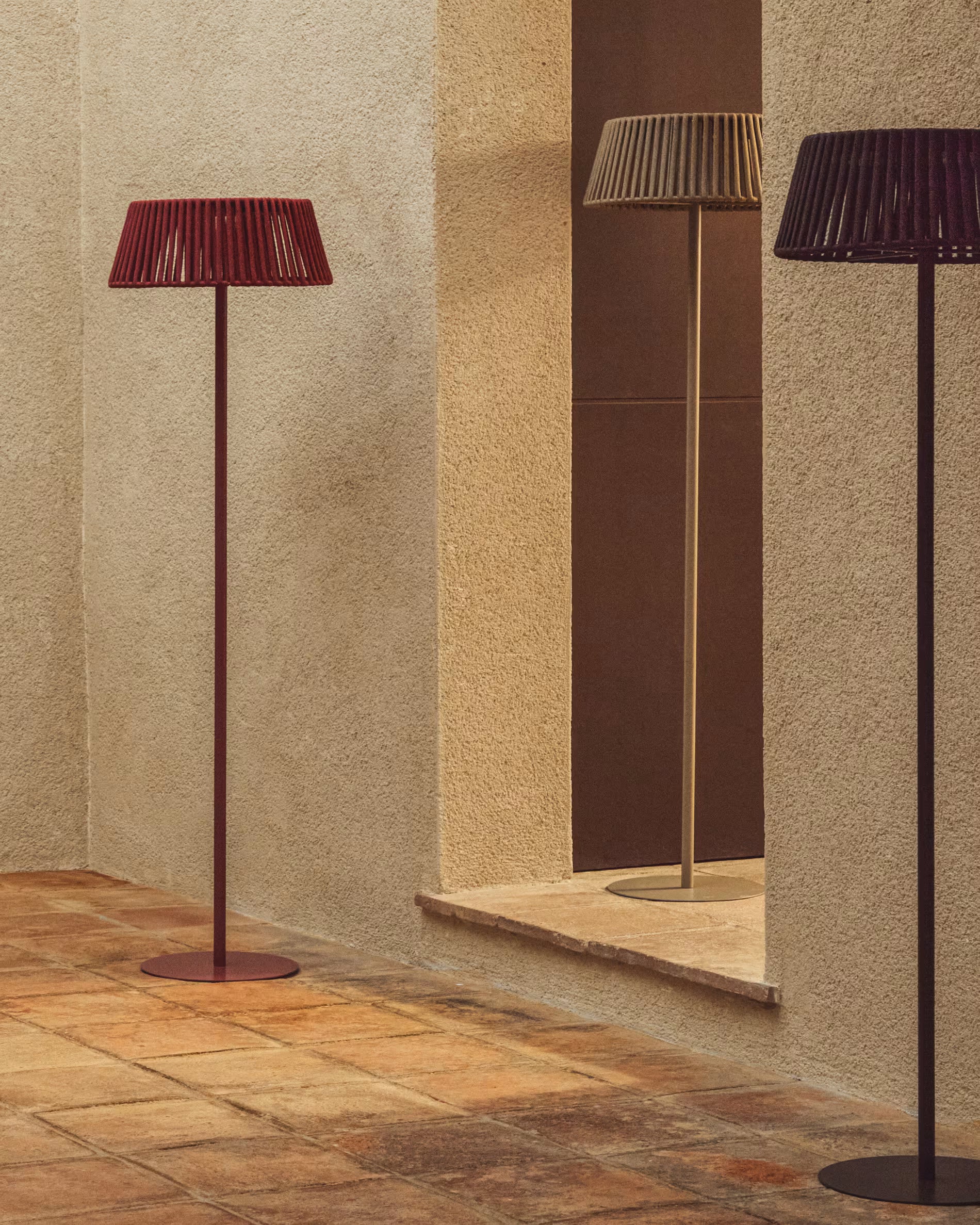 Lampa ogrodowa podłogowa solarna ALDET czarny