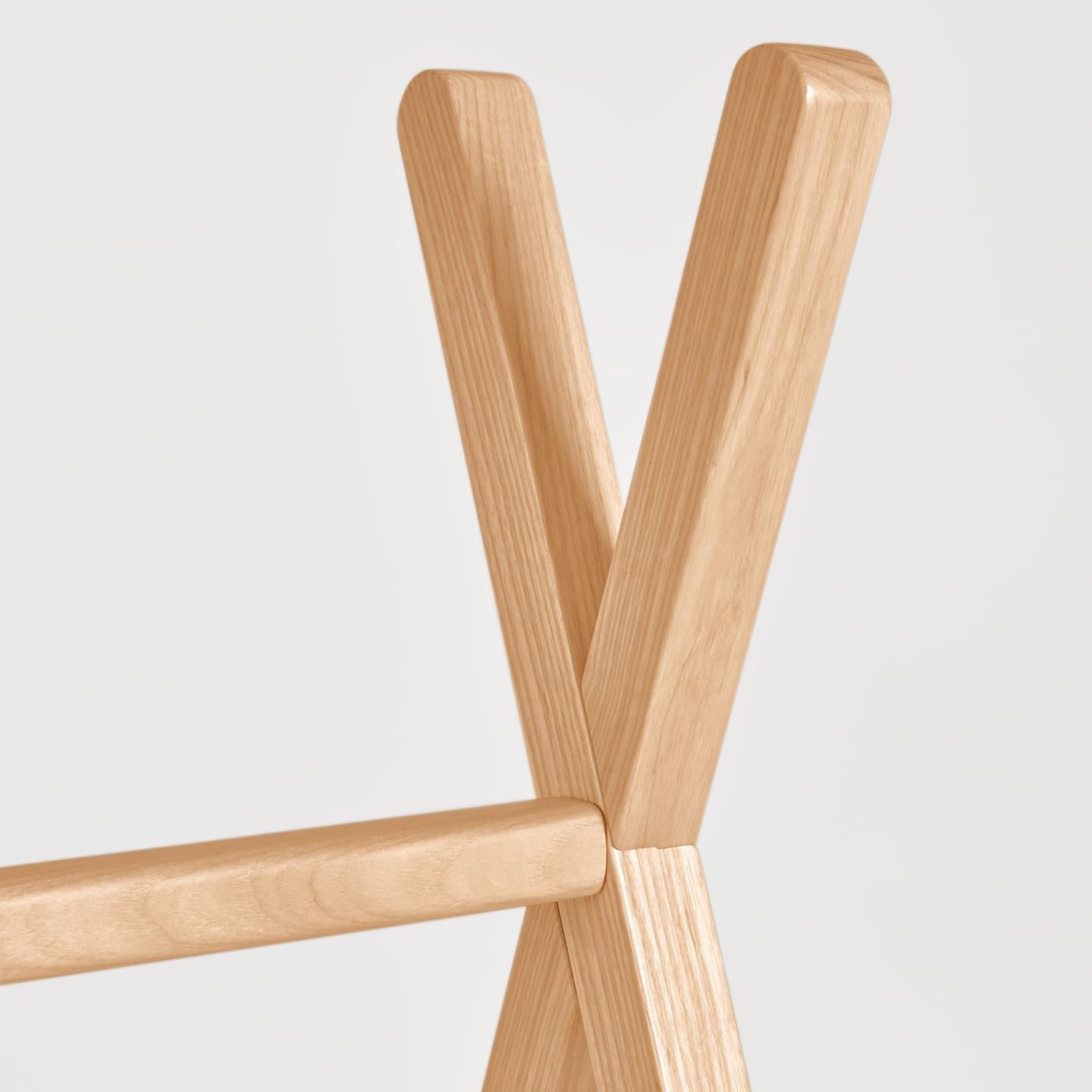 Łóżko tipi MARALIS lite drewno bukowe La Forma    Eye on Design