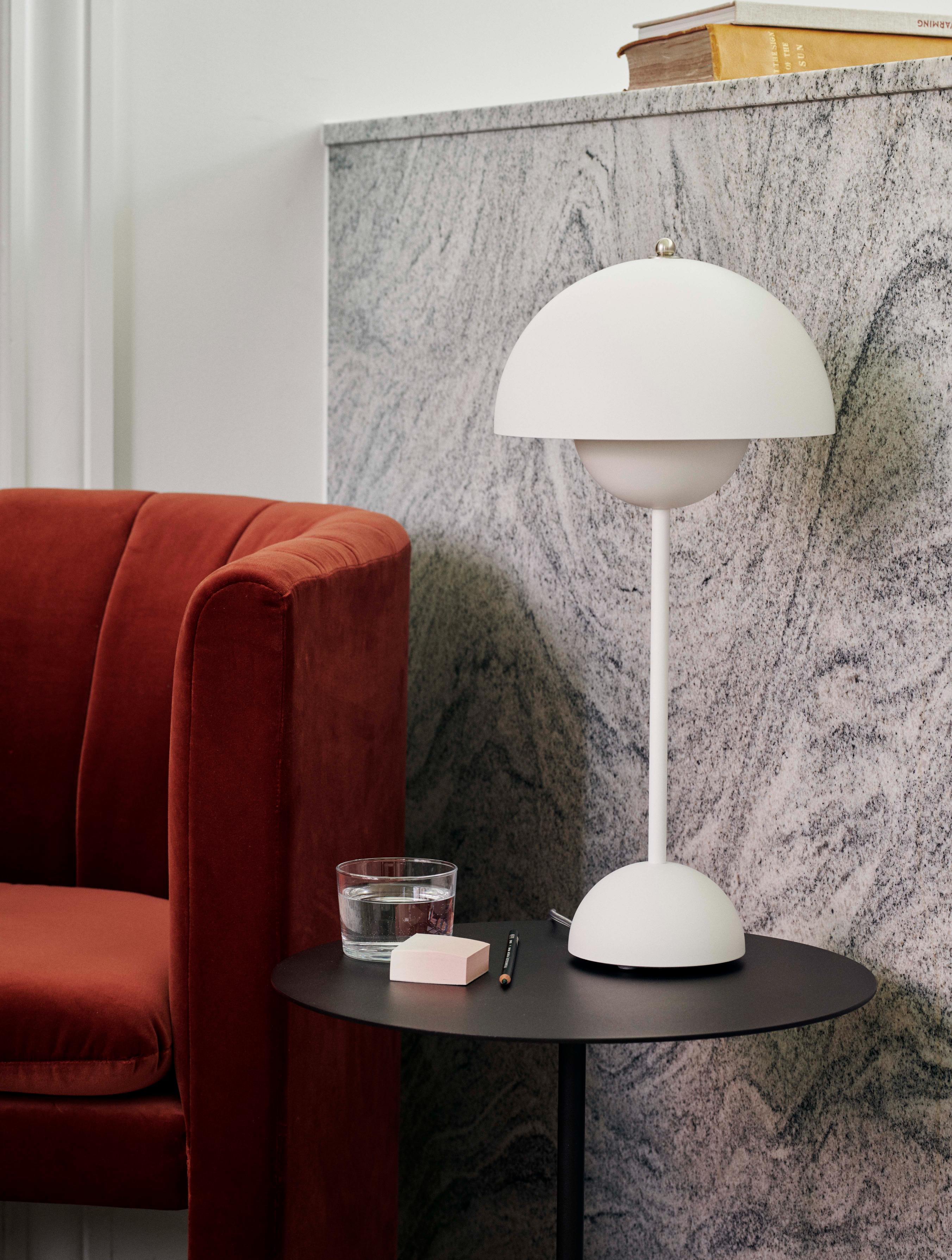 Lampa stołowa FLOWERPOT VP3 matowy biały