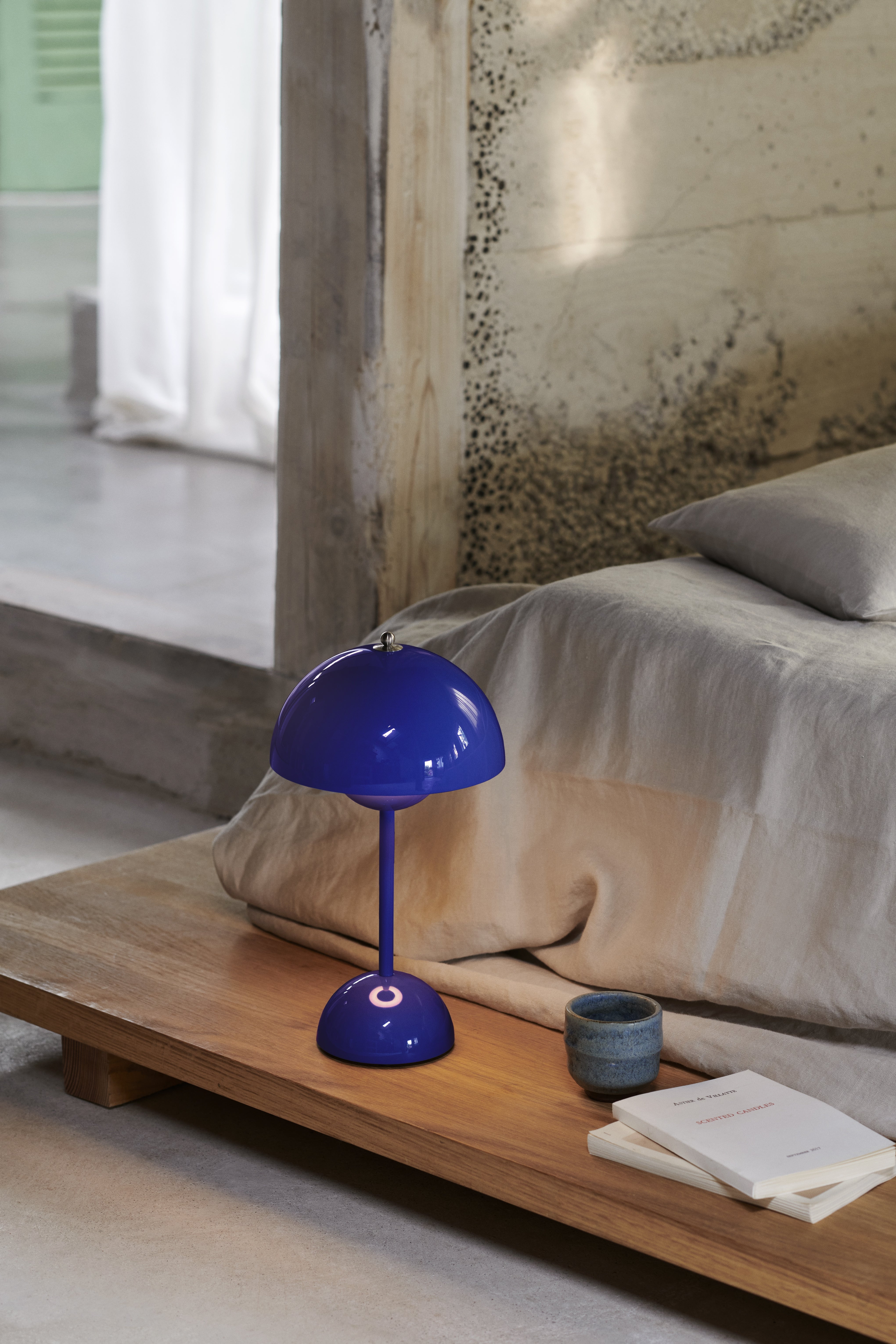 Lampa przenośna FLOWERPOT VP9 kobaltowy